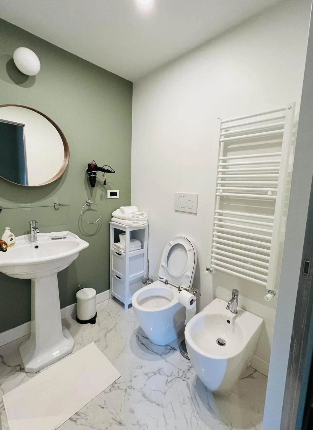 Toilet in 4 Fontane Private Suites