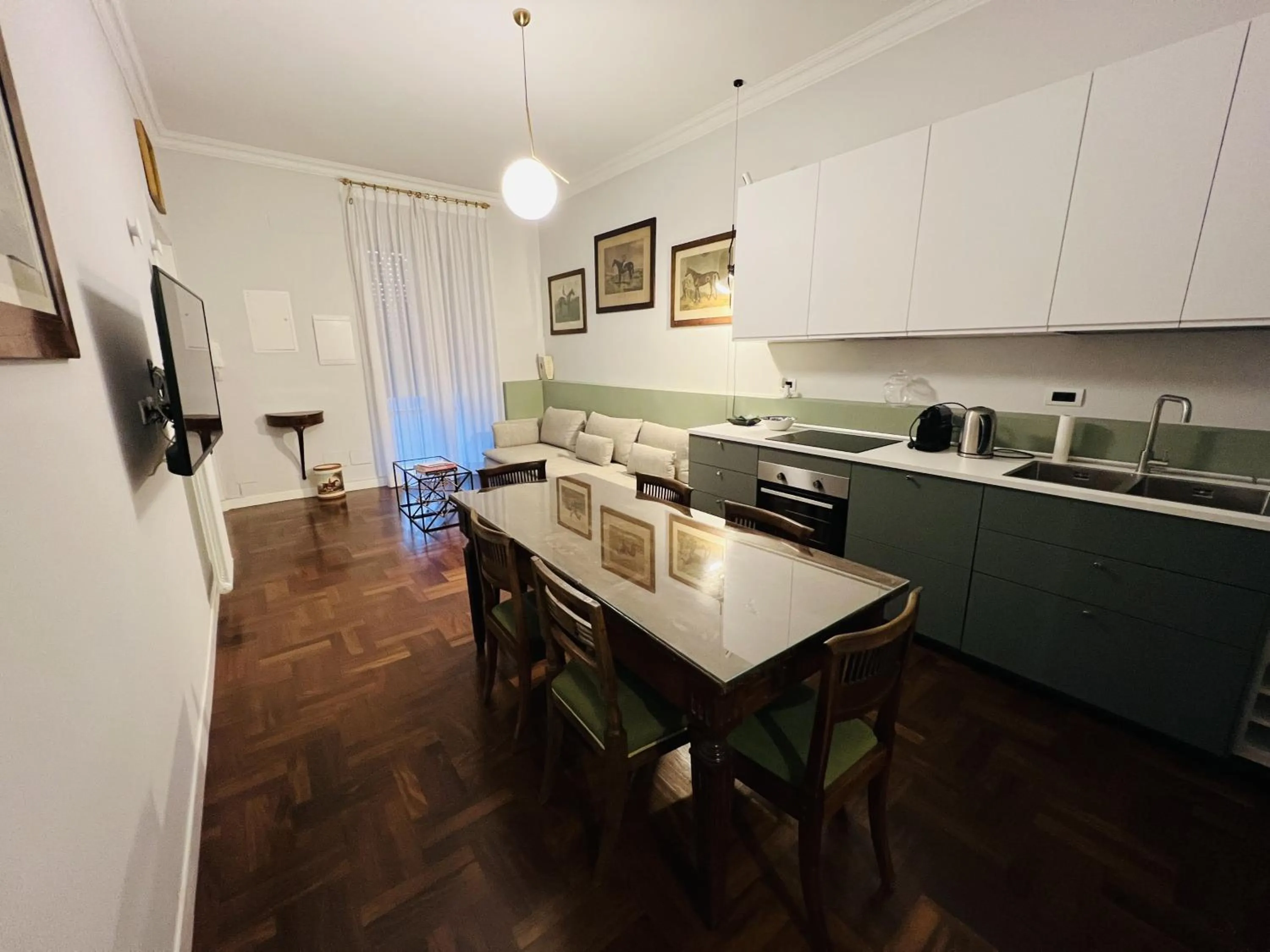 Kitchen or kitchenette in 4 Fontane Private Suites
