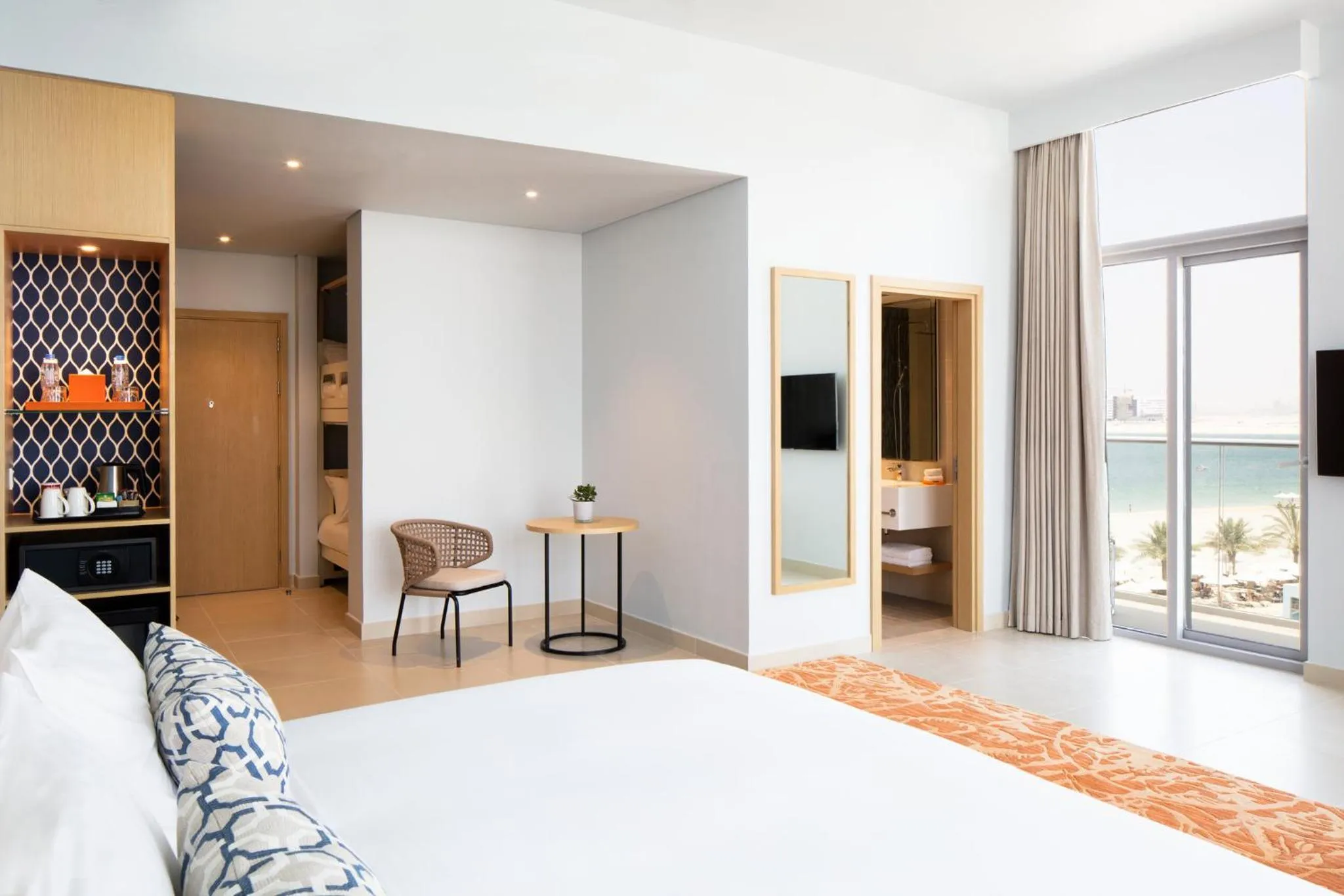 Photo of the whole room, Bed in Centara Mirage Beach Resort Dubai