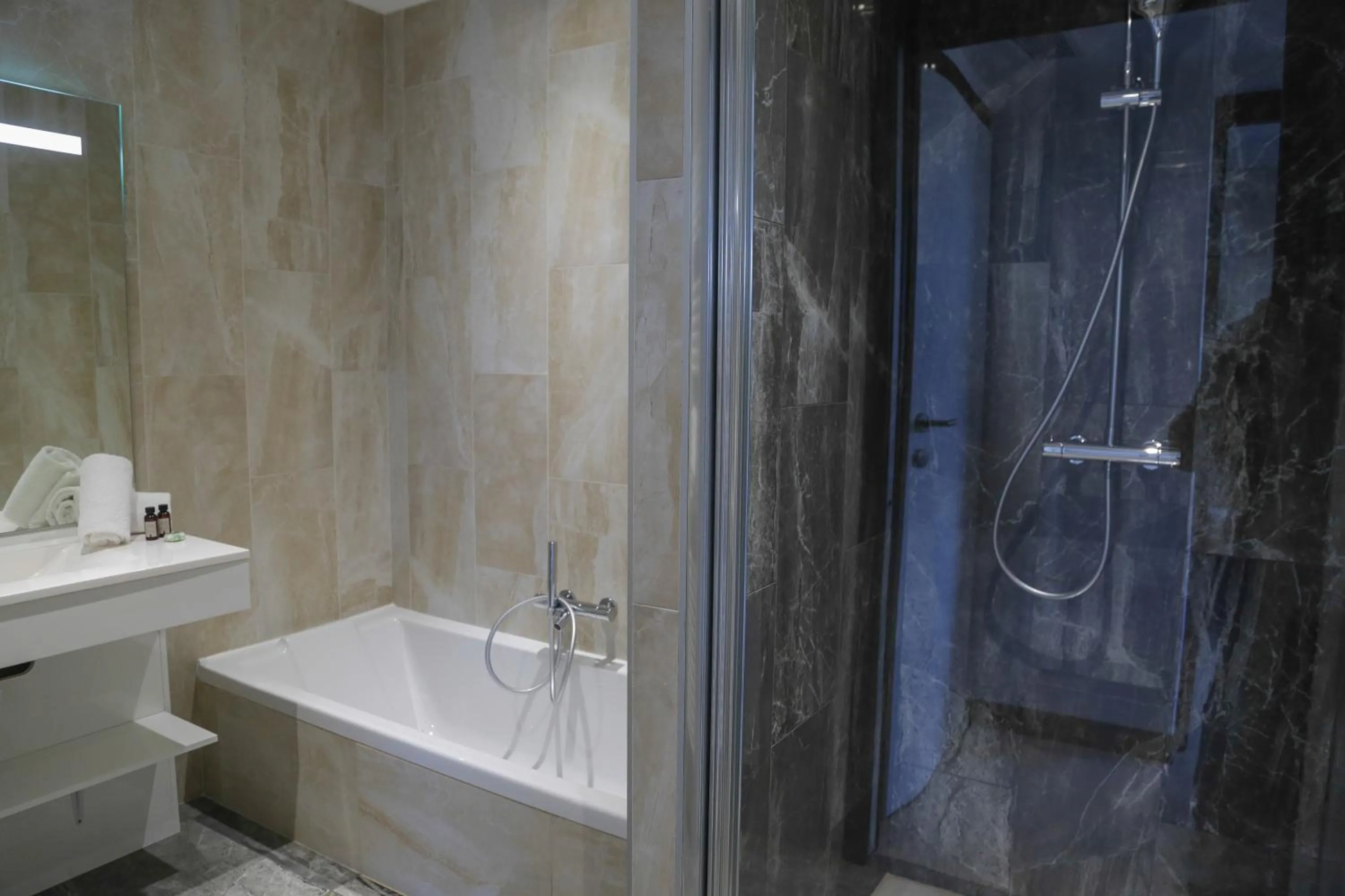 Shower in Eco-Résidence Dolce Paese & Spa