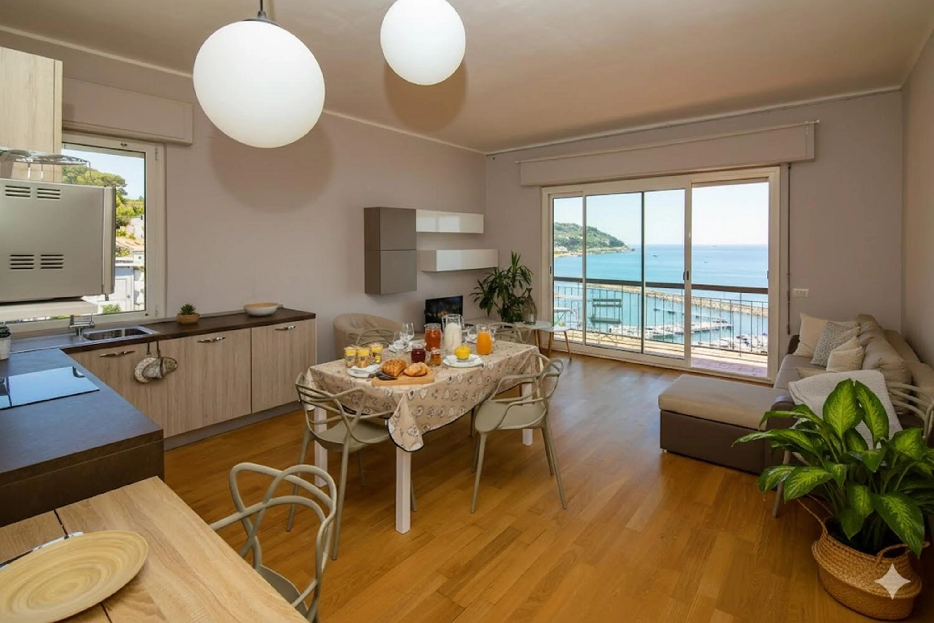 Kitchen or kitchenette in Casa Baia Blu