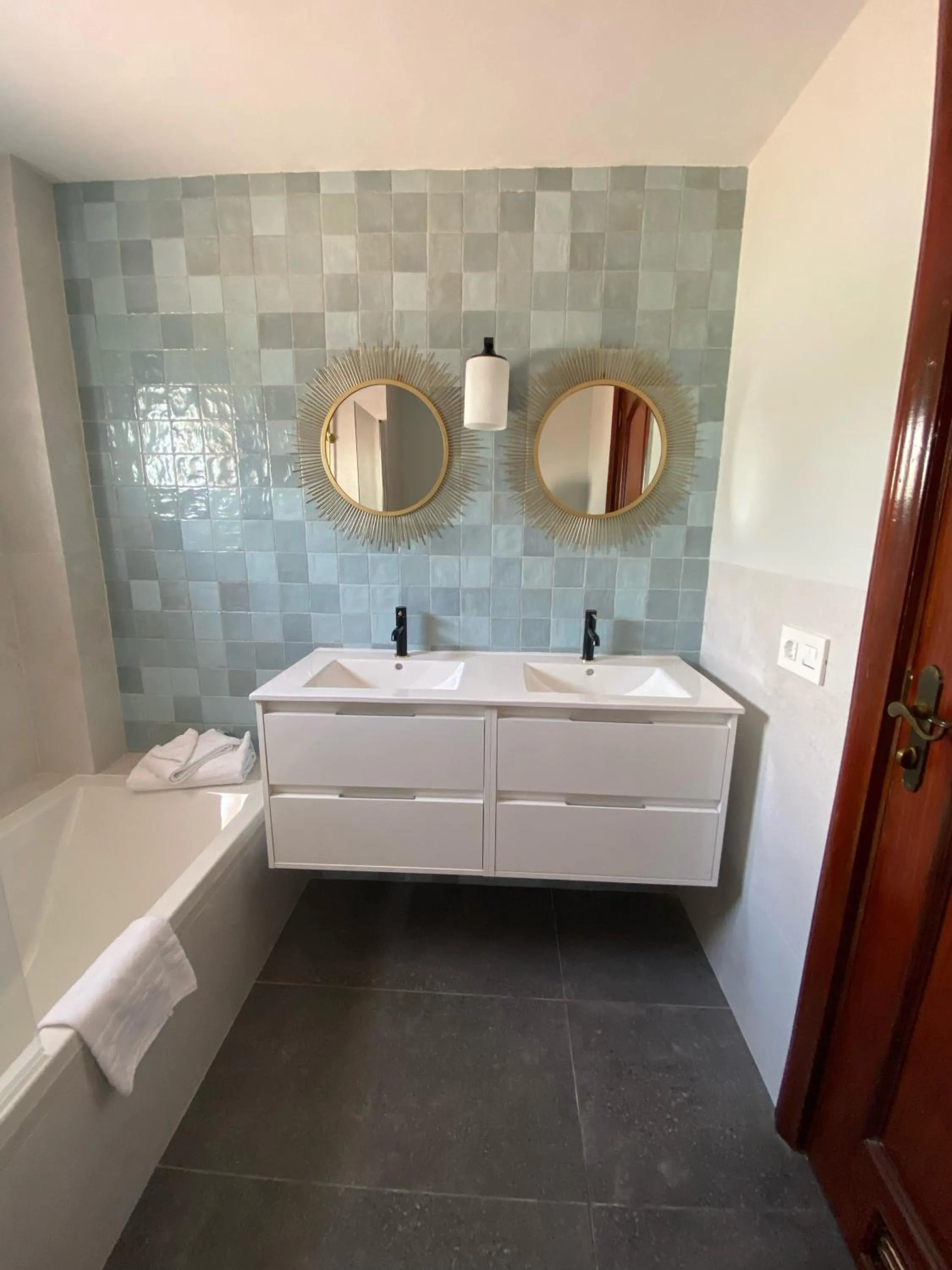 Tres Terrazas Ocean view apartment