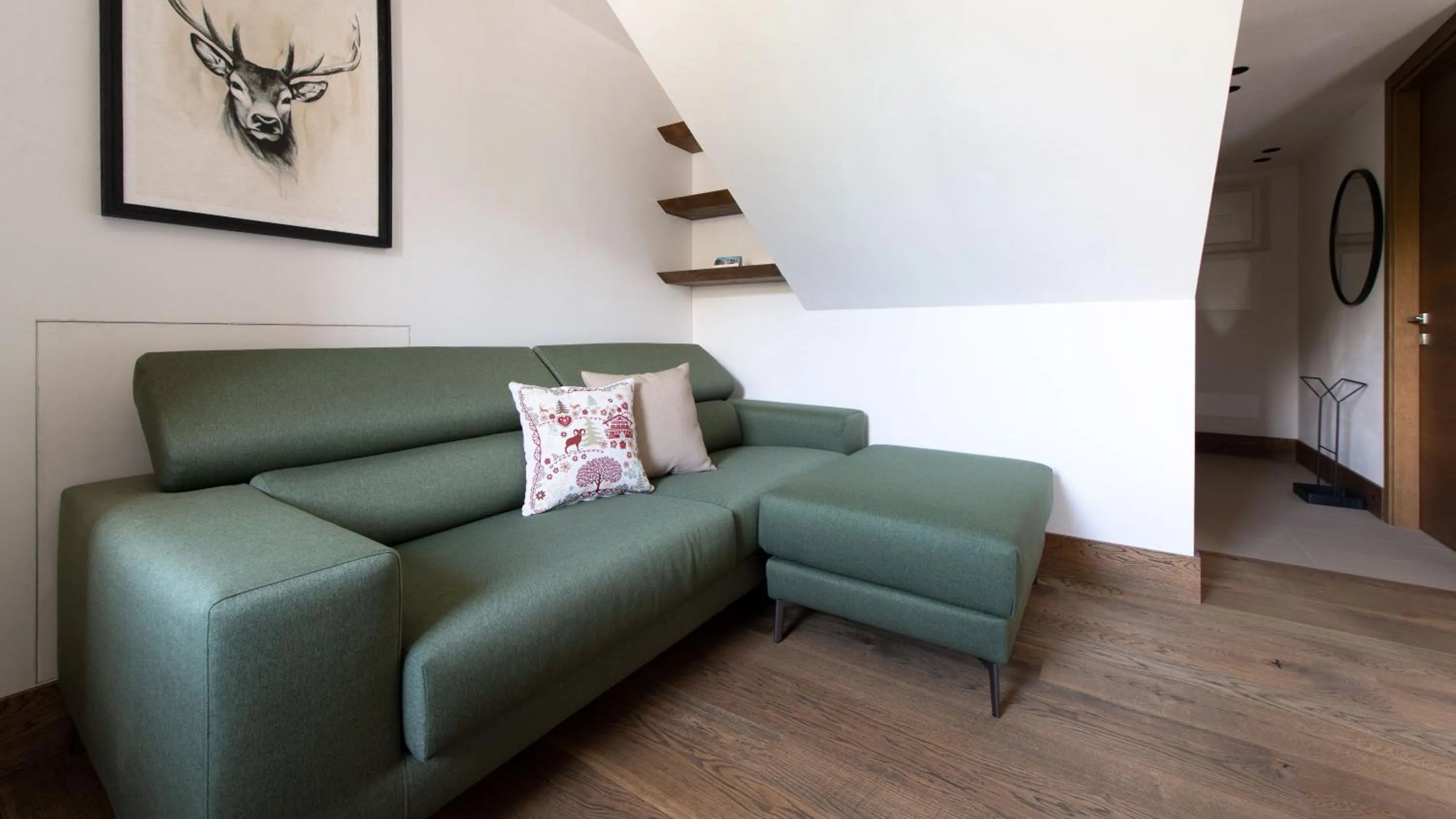 Seating area in Italianway - Morcelli 4
