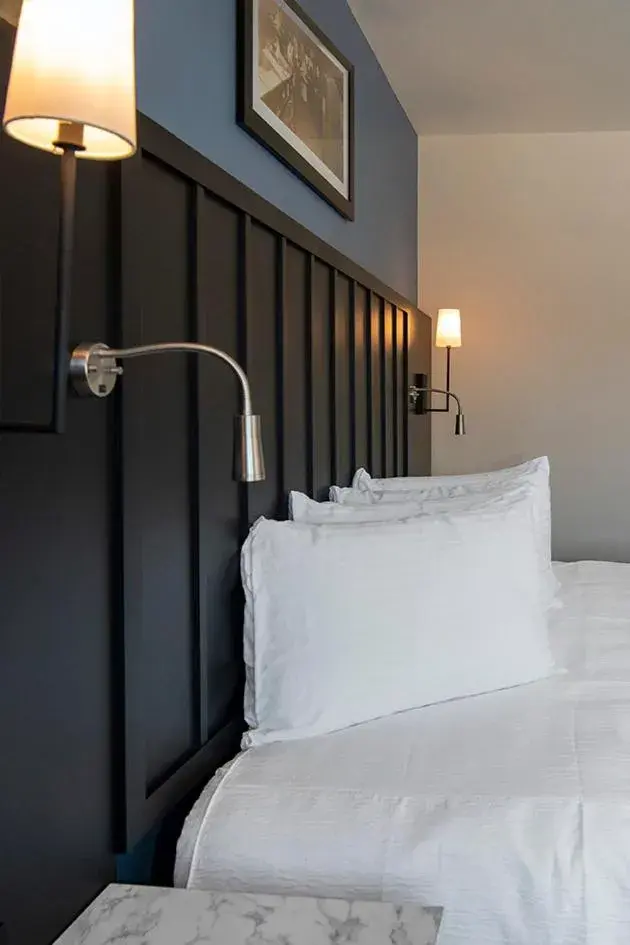 Bed in Water Street Inn Bed in Water Street Inn