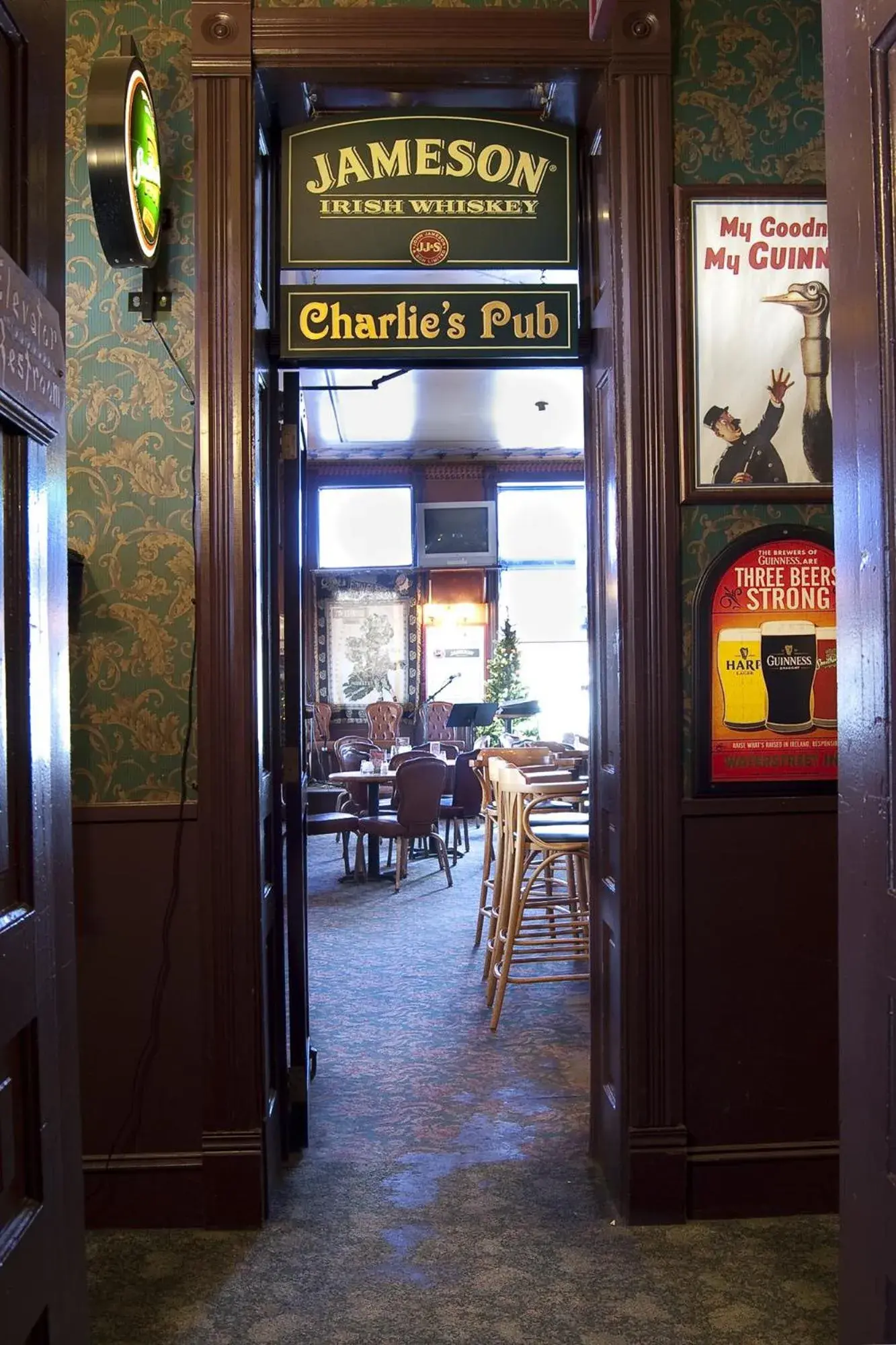 Lounge or bar in Water Street Inn Lounge or bar in Water Street Inn