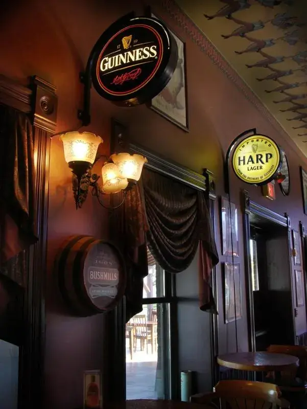 Lounge or bar in Water Street Inn Lounge or bar in Water Street Inn