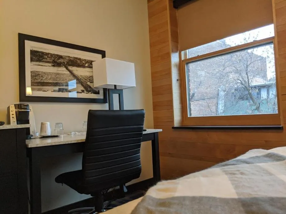 Bed in Water Street Inn