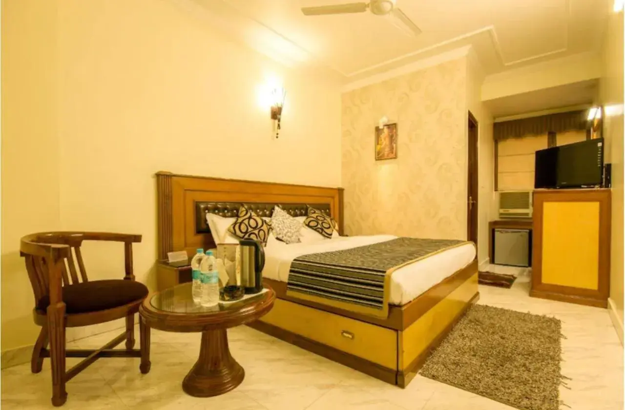 Bed in The C Park Inn Karol Bagh Homely Atmosphere Bed in The C Park Inn Karol Bagh Homely Atmosphere