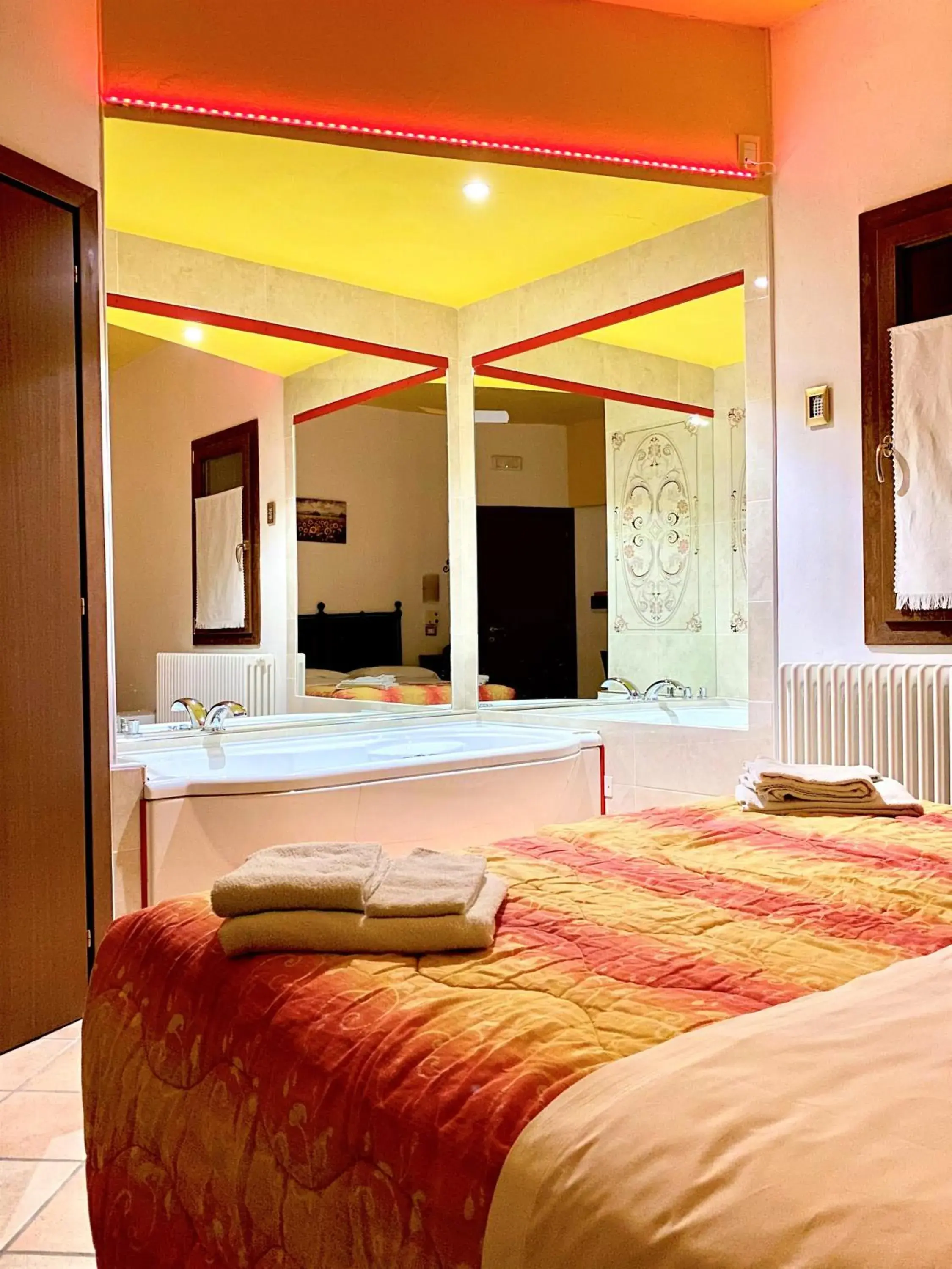 Double Room with Spa Bath - single occupancy in Corte Galvana Double Room with Spa Bath - single occupancy in Corte Galvana