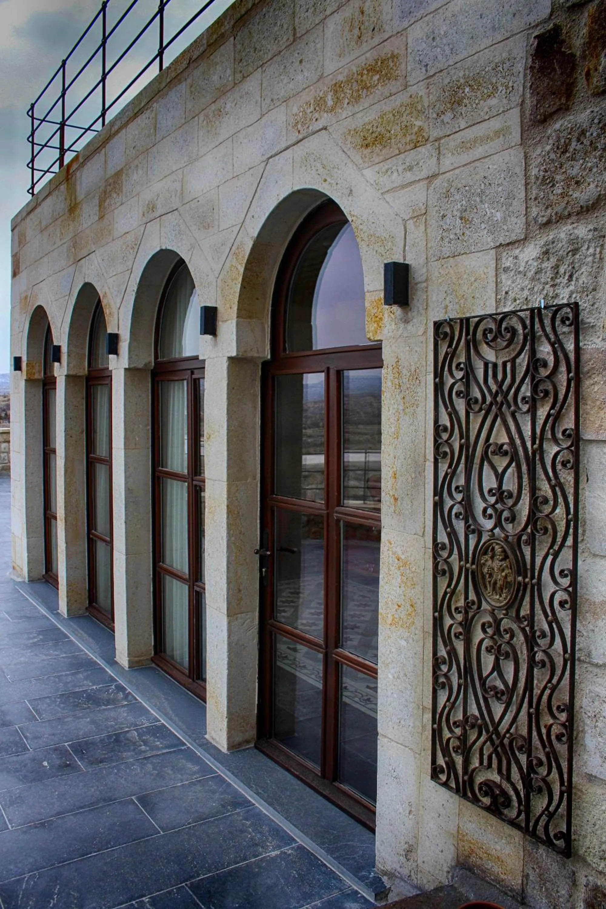 Living room in 1811 Cave Hotel