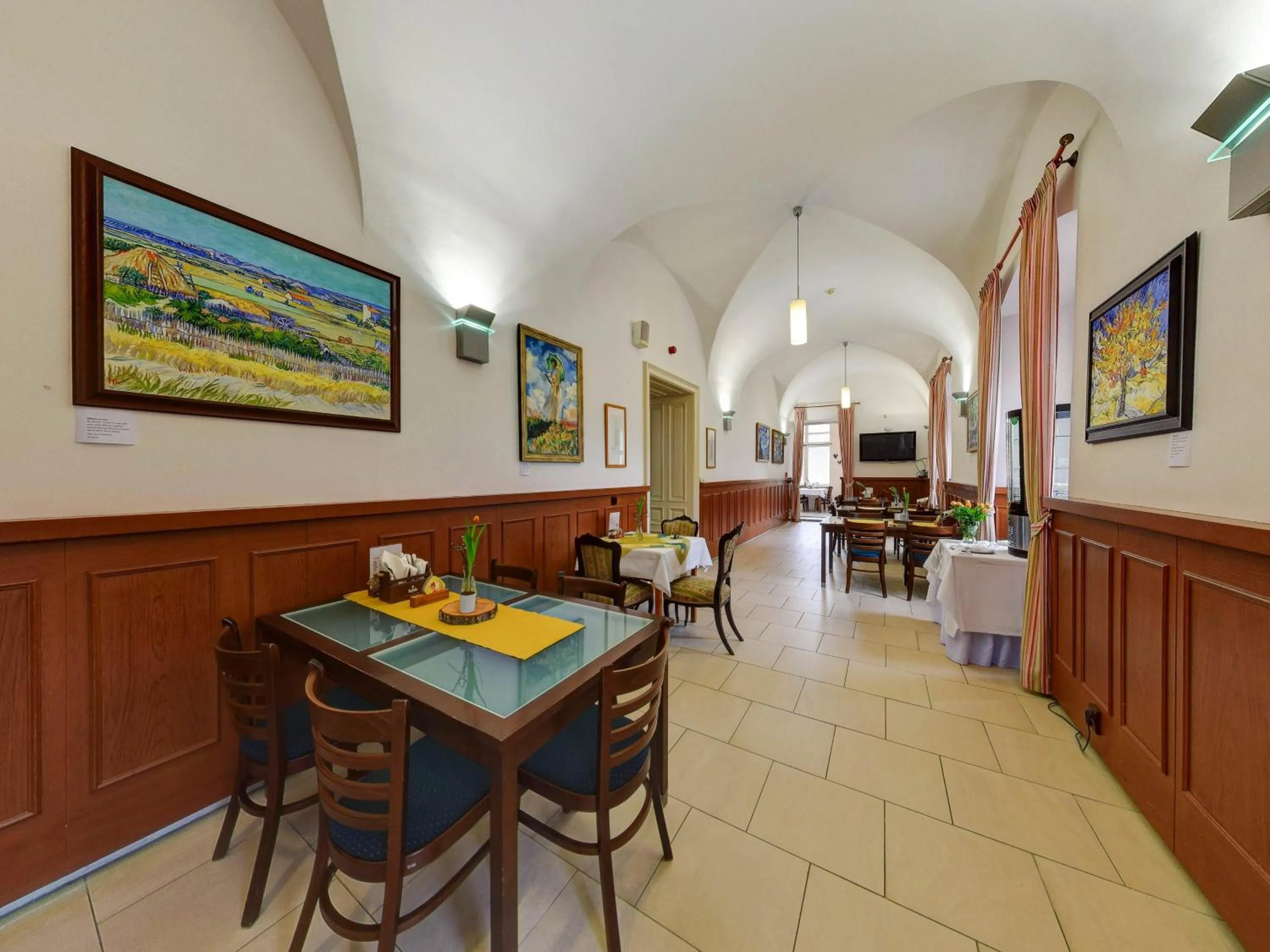 Restaurant/places to eat in Zámek Křtiny