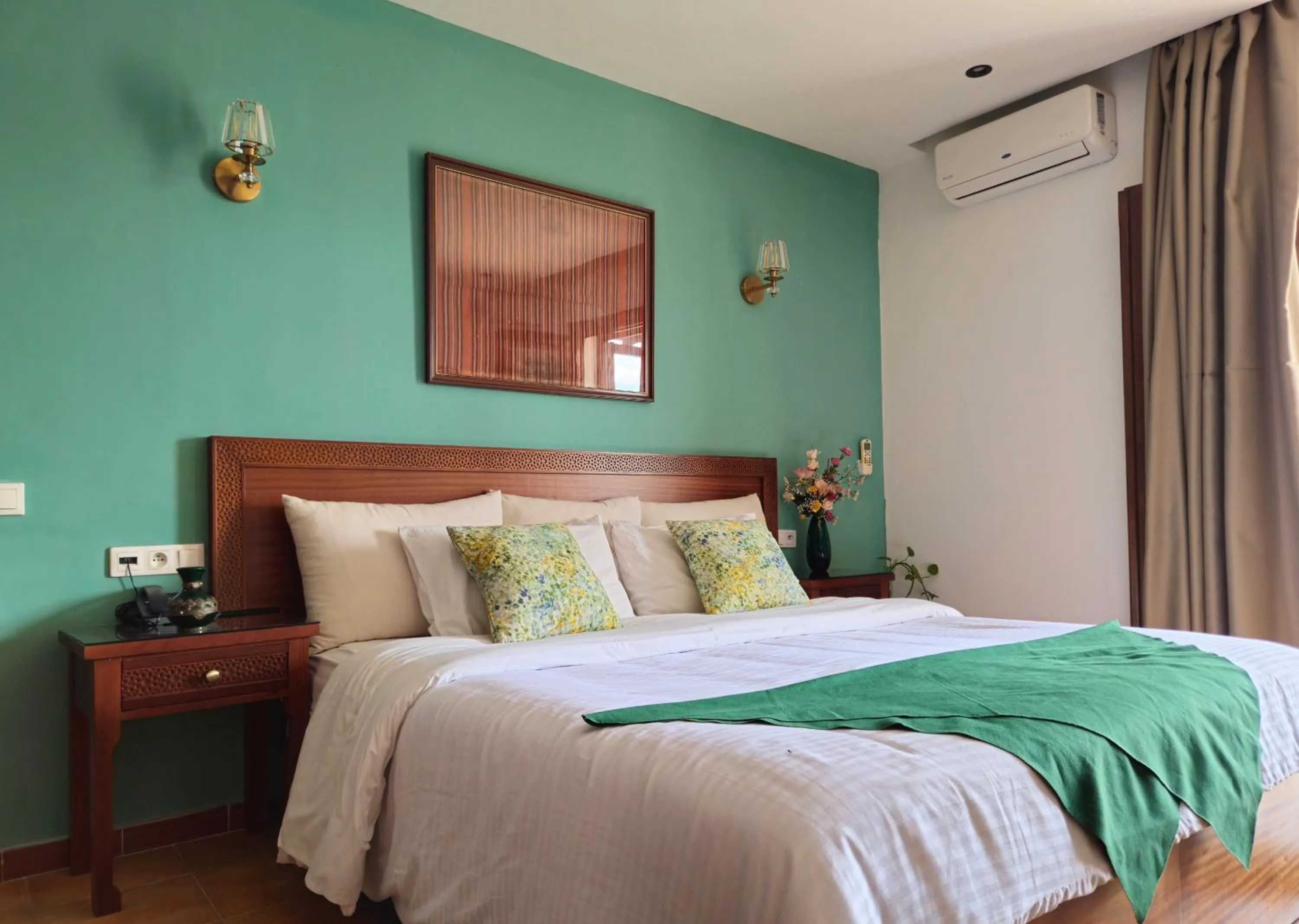 Bed in Riad Dar Achaach