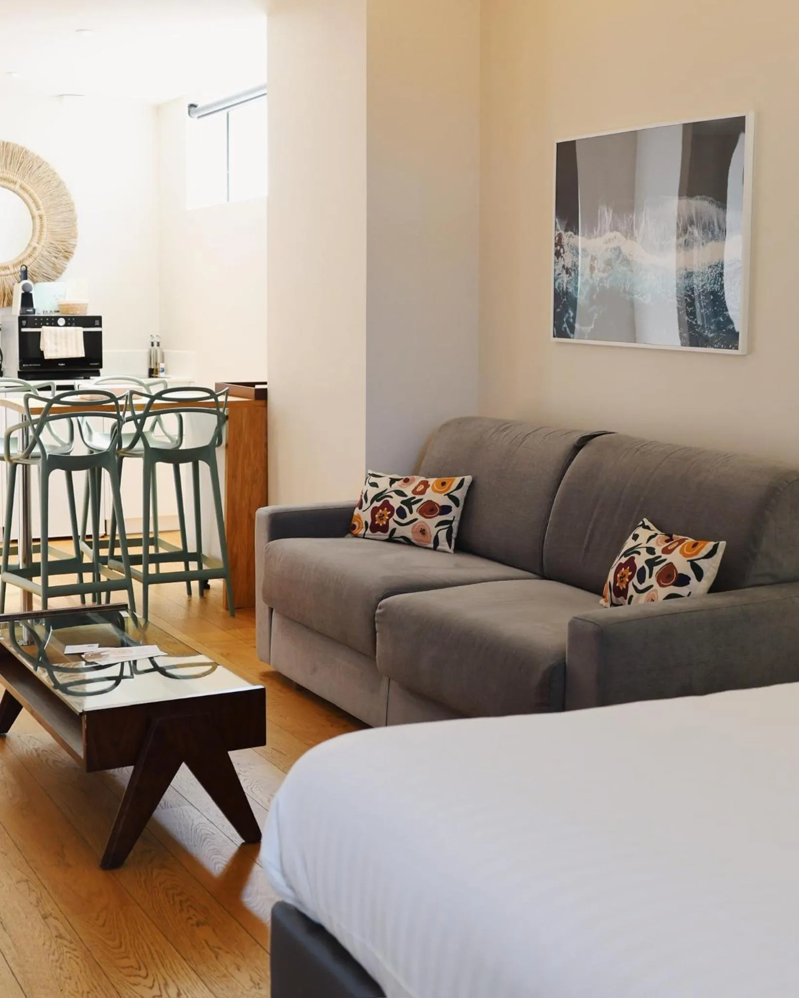 Living room in Résidence Les Suites du Port - by Le Saint Ferdinand