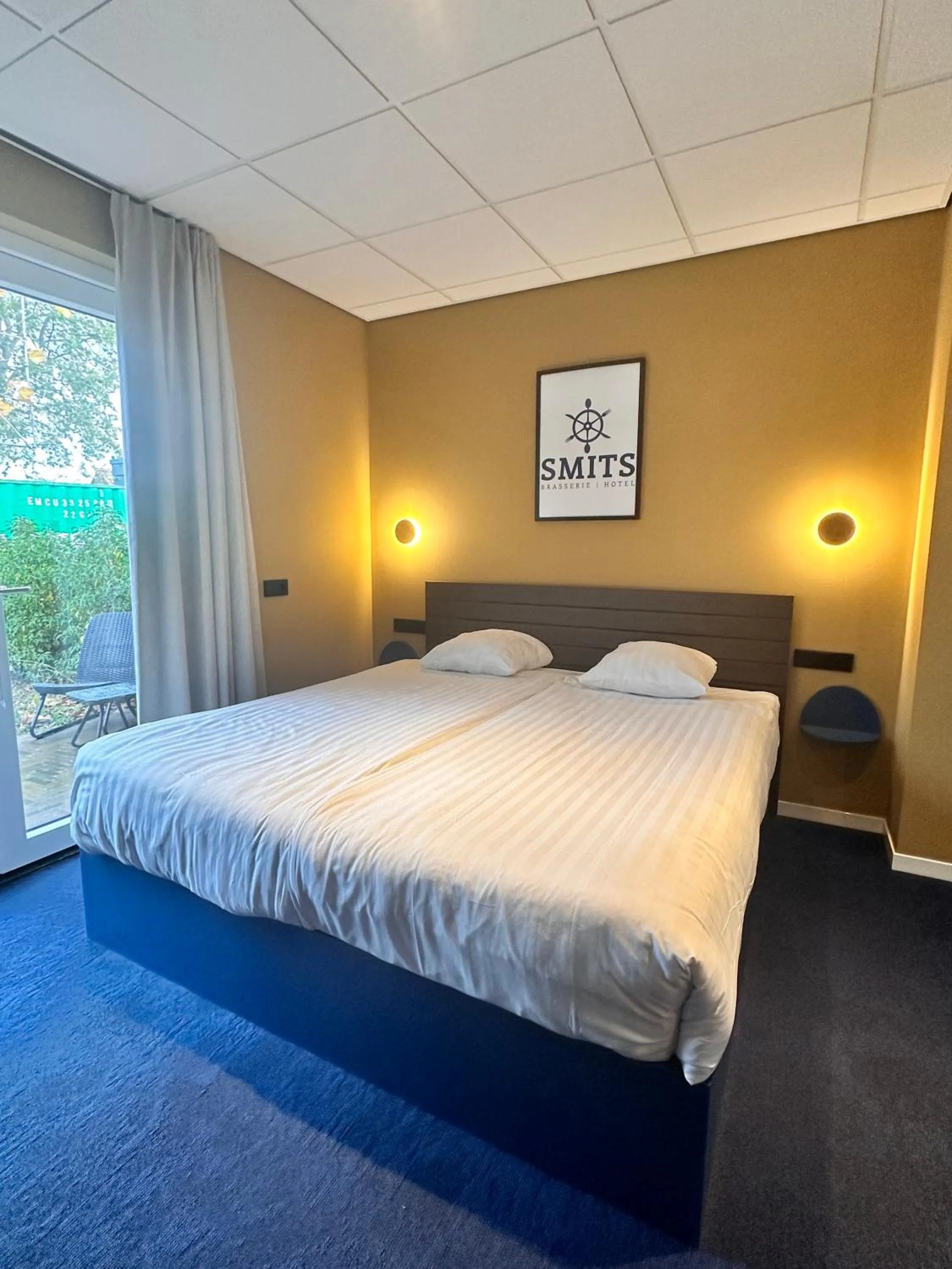 Bed in Hotel Brasserie Smits