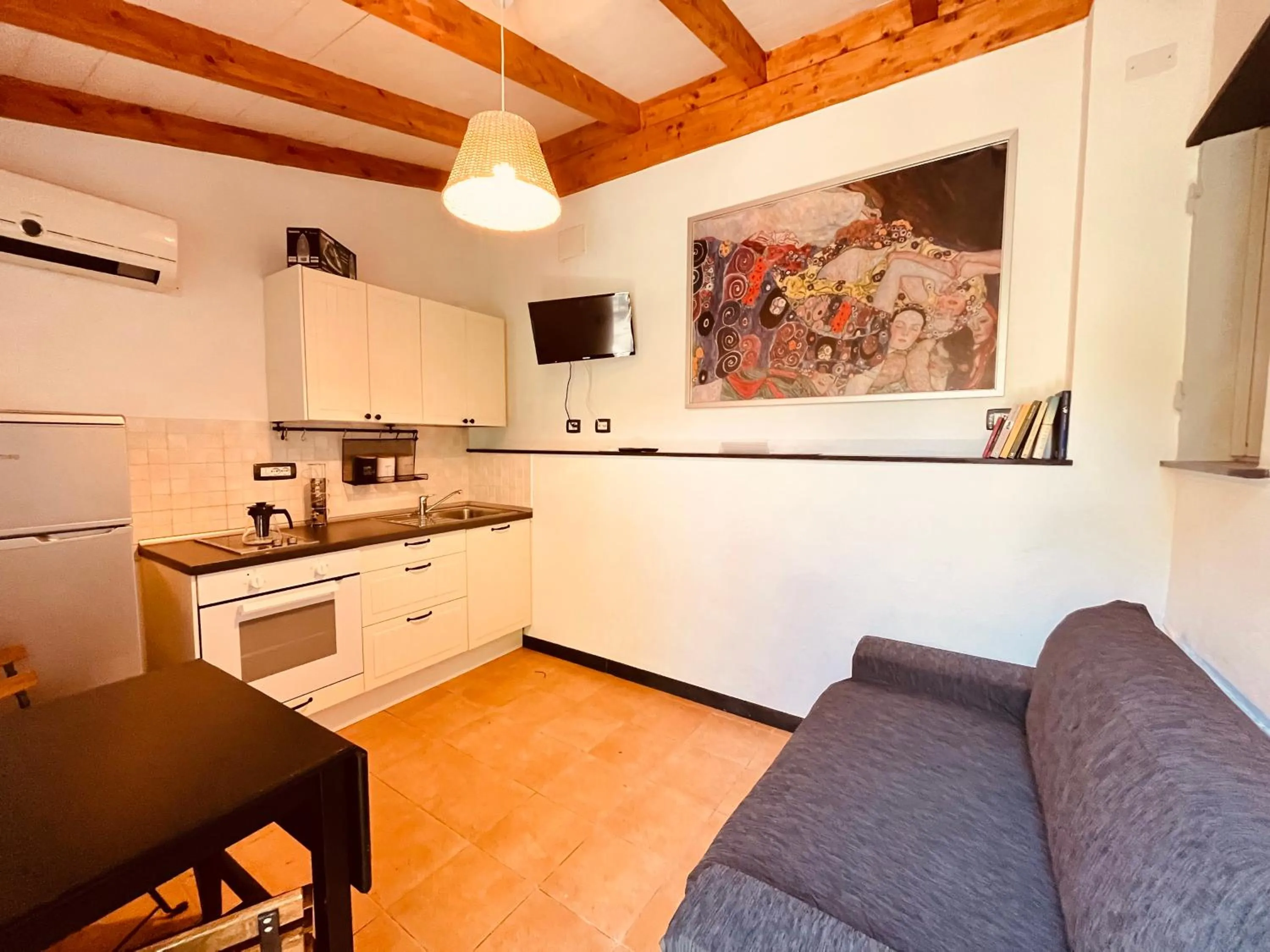 kitchen in Hotel Baia di Levanto