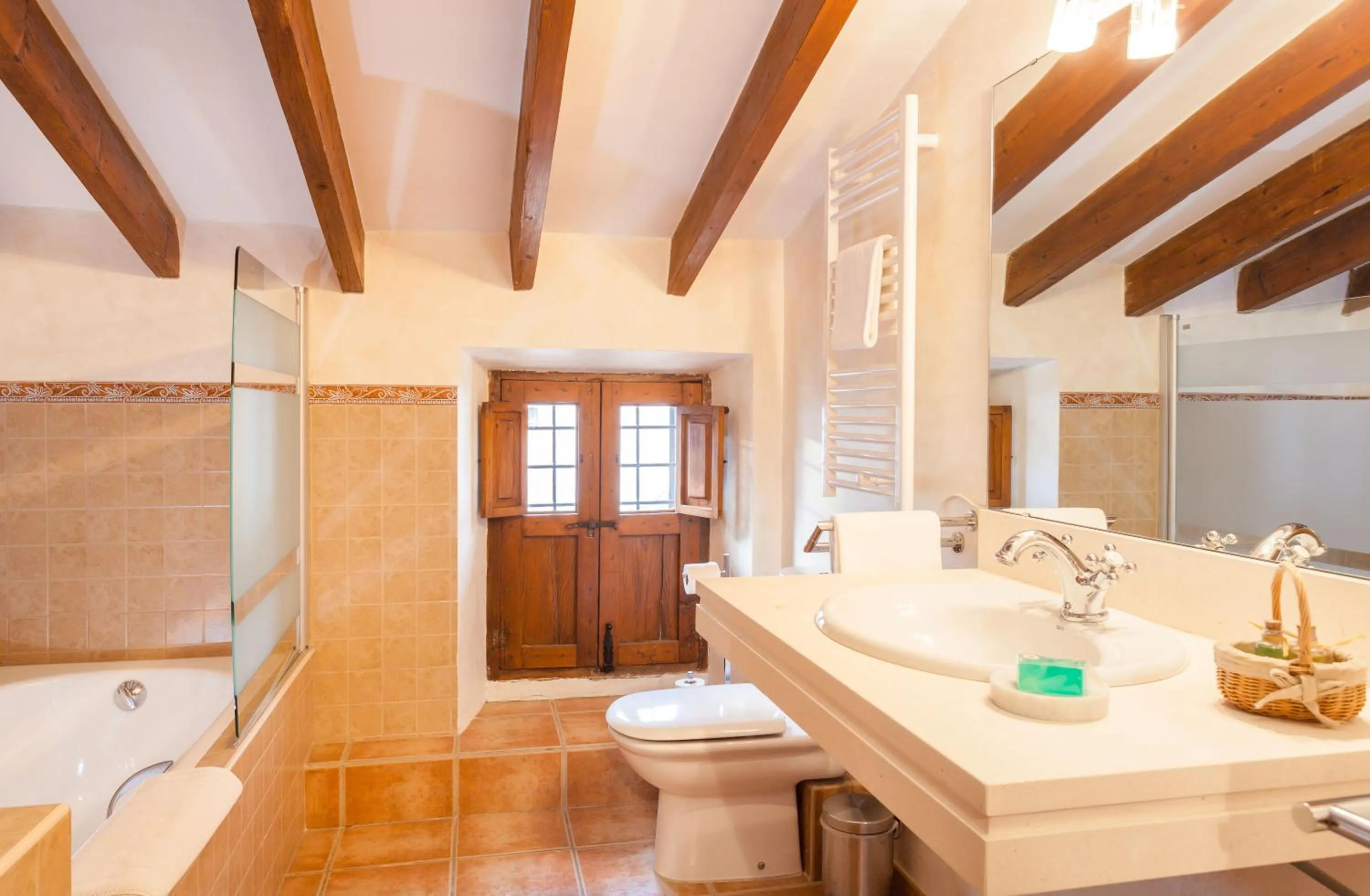 Day in Petit Hotel Alaro