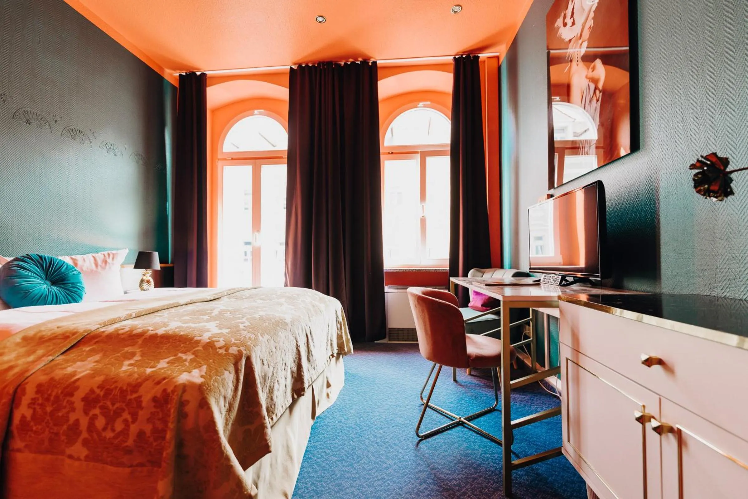 Bed in Boutique Hotel Rothenburger Hof