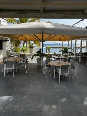 Restaurant/places to eat in The Old Gin House