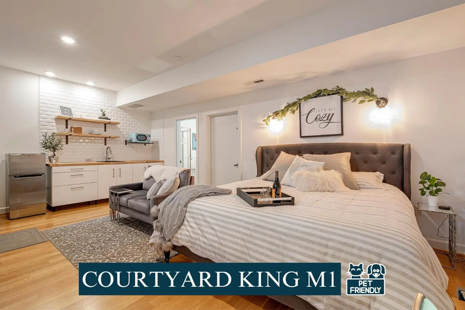 Deluxe King Room in The Orenco Station Hotel Deluxe King Room in The Orenco Station Hotel