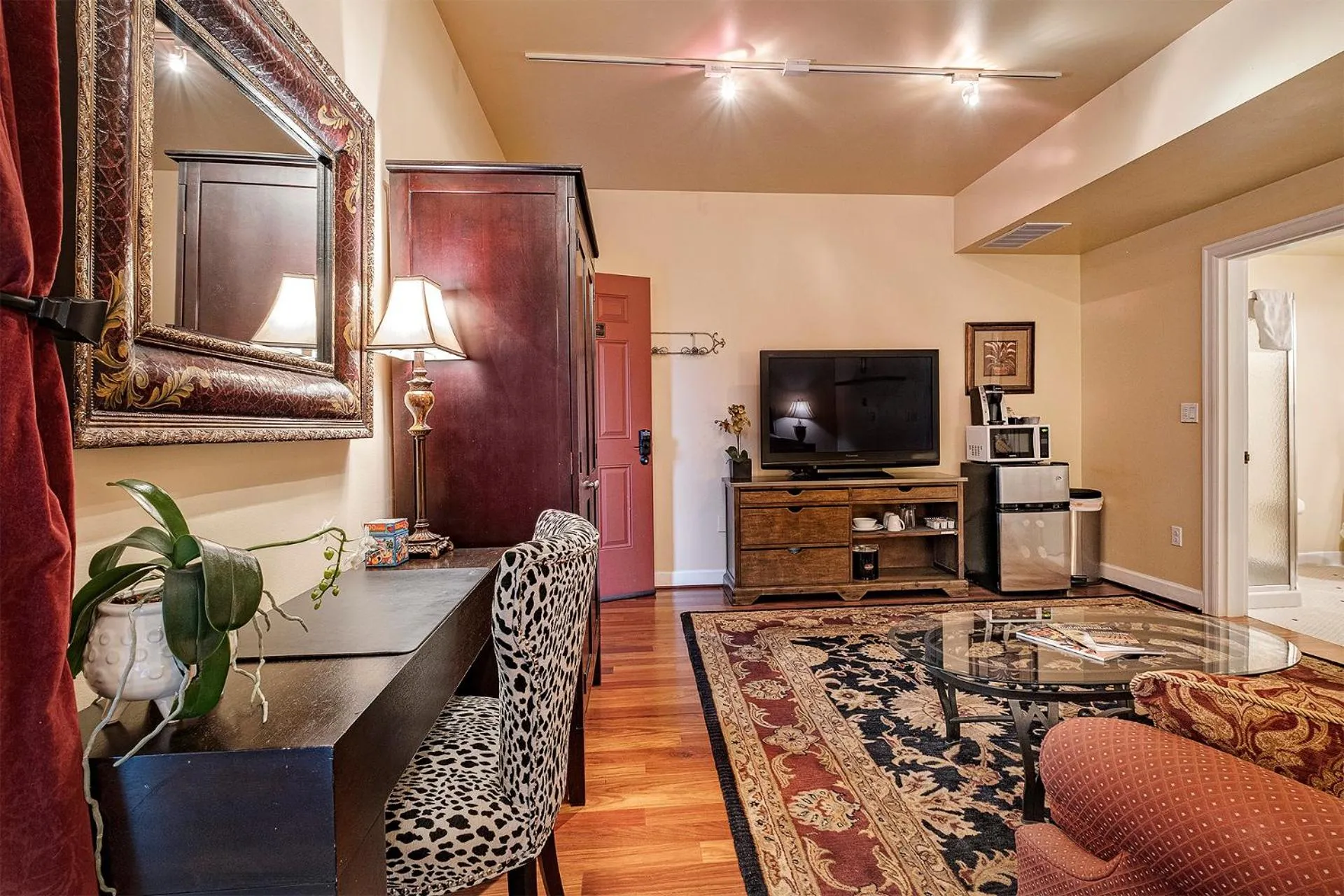 TV and multimedia in The Orenco Station Hotel