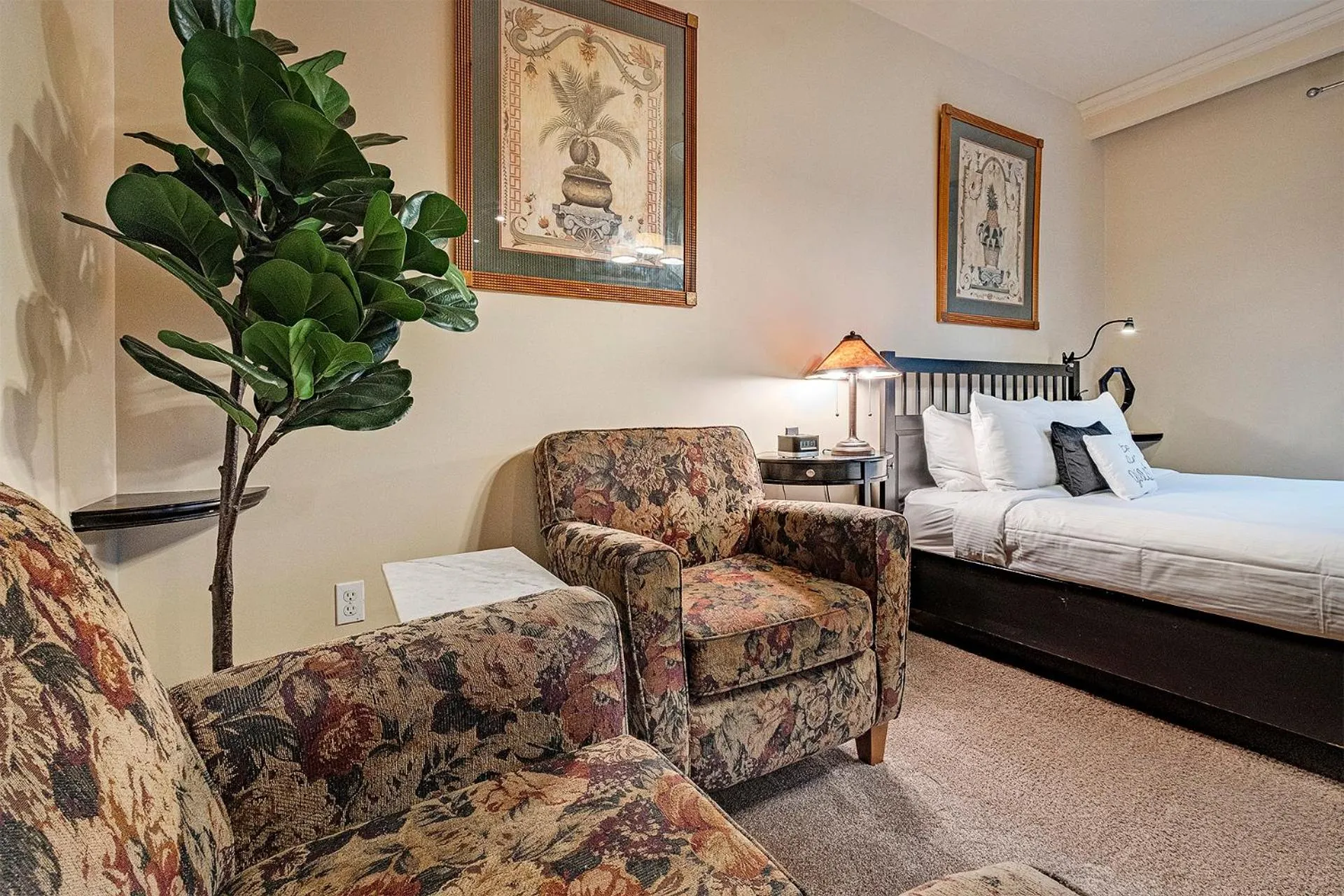 Living room, Bed in The Orenco Station Hotel