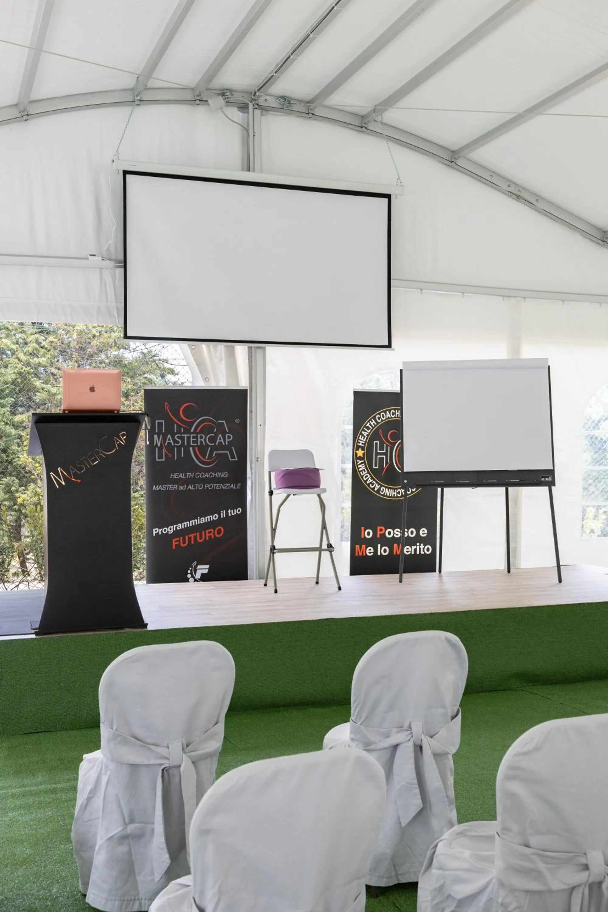 Meeting/conference room in La Valle Dei Caprioli Village Bungalow Park - Freelandia Azienda Agricola
