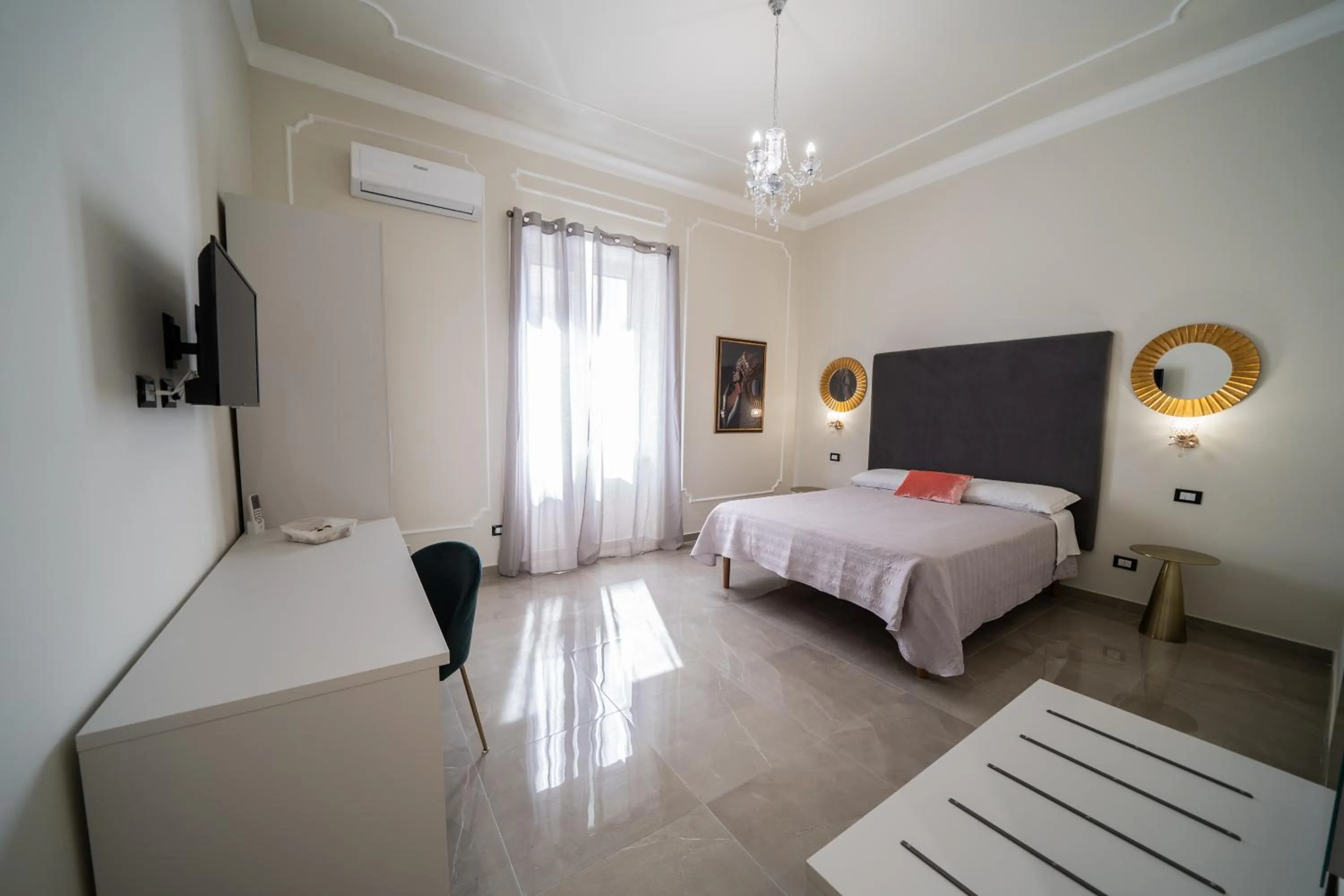 Bedroom, Bed in Amaris