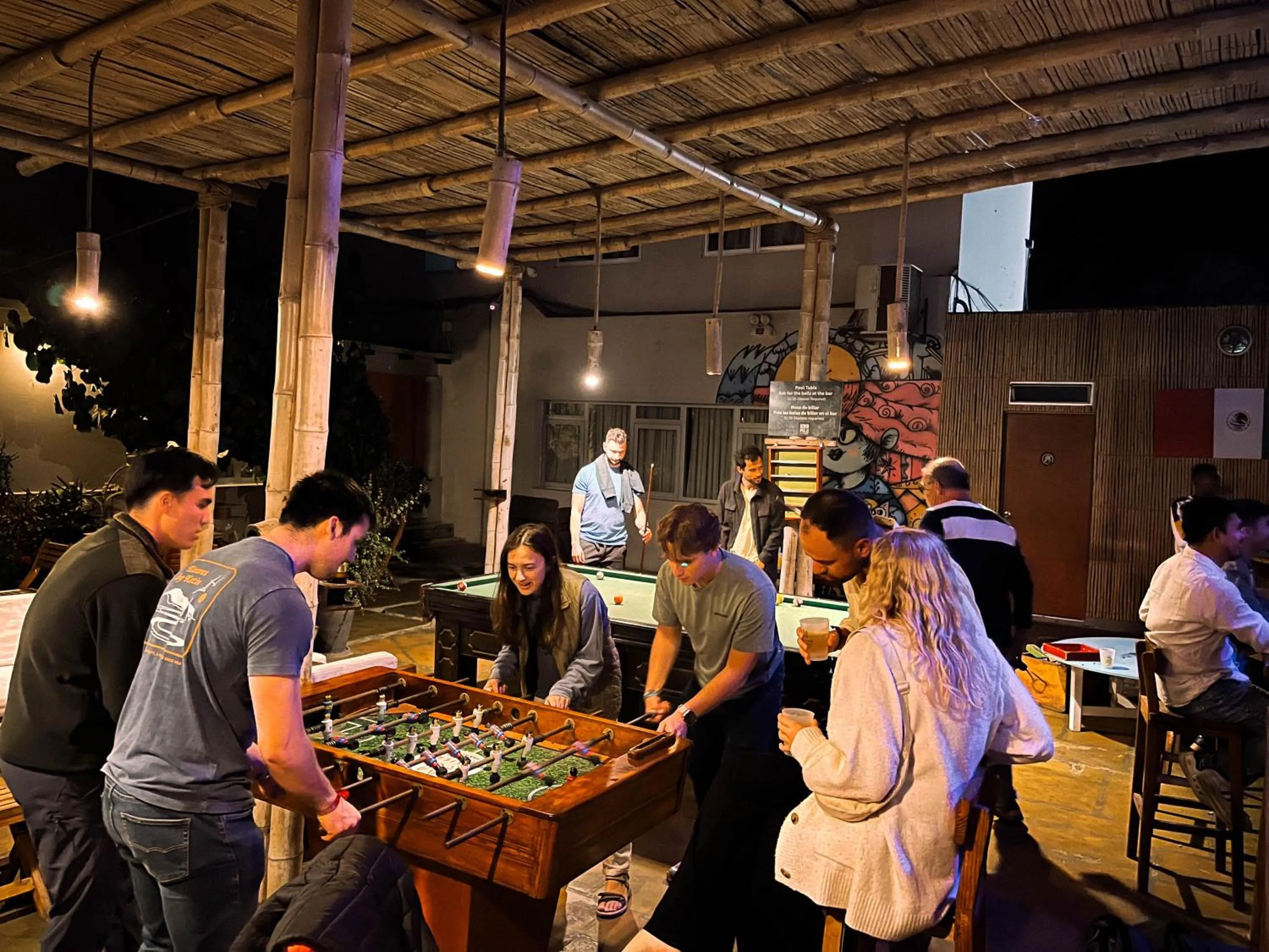 Billiard in Viajero Paracas Hostel