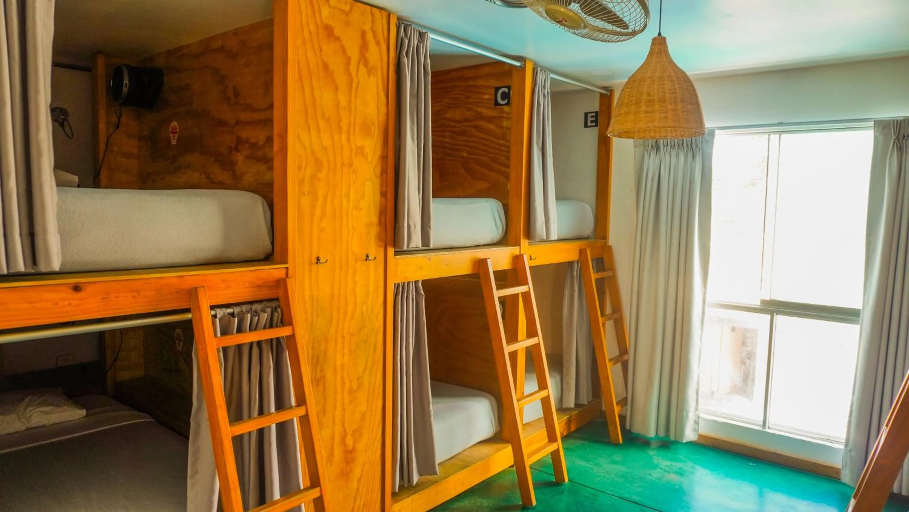 Bedroom in Viajero Paracas Hostel