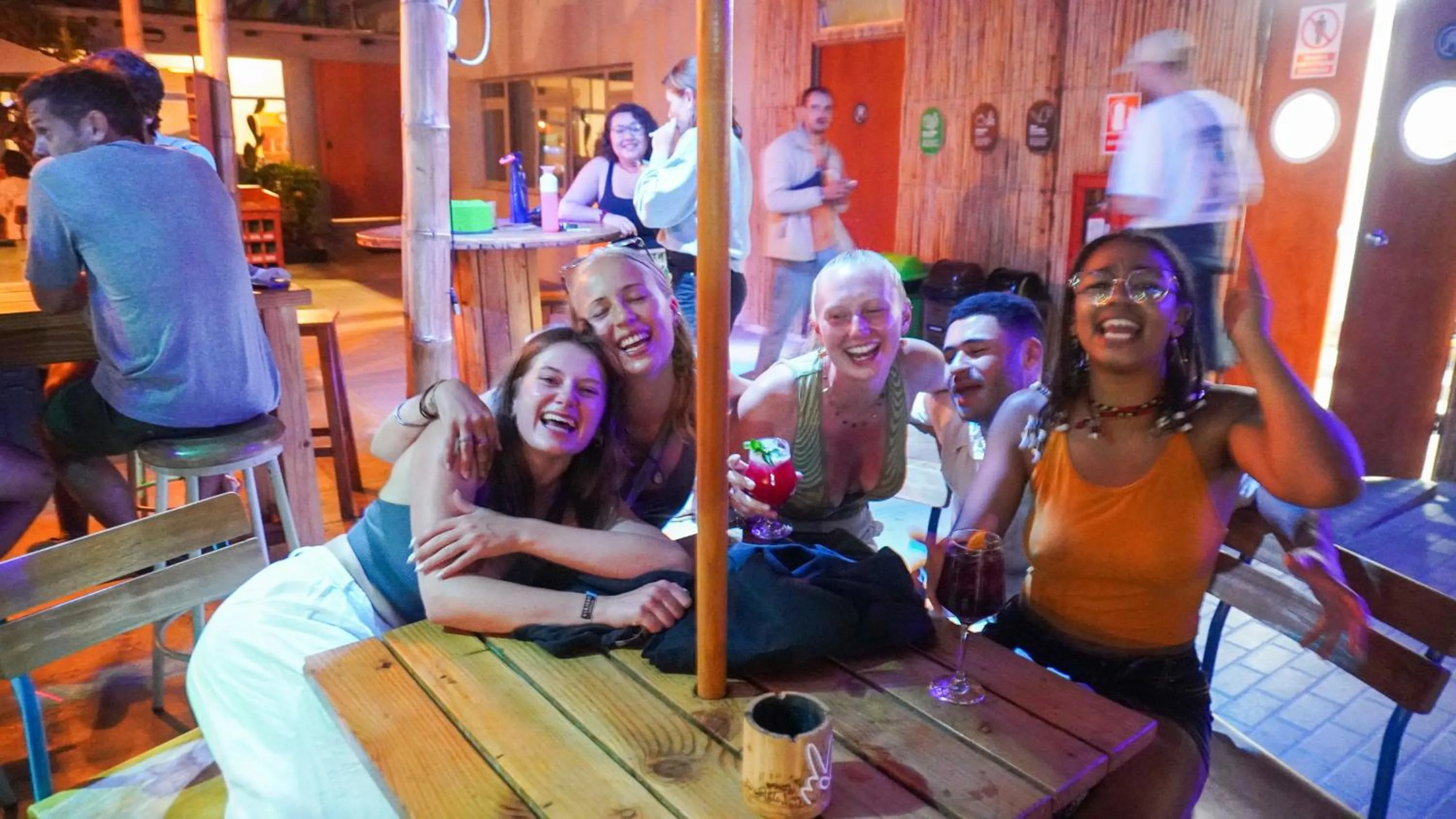 People in Viajero Paracas Hostel