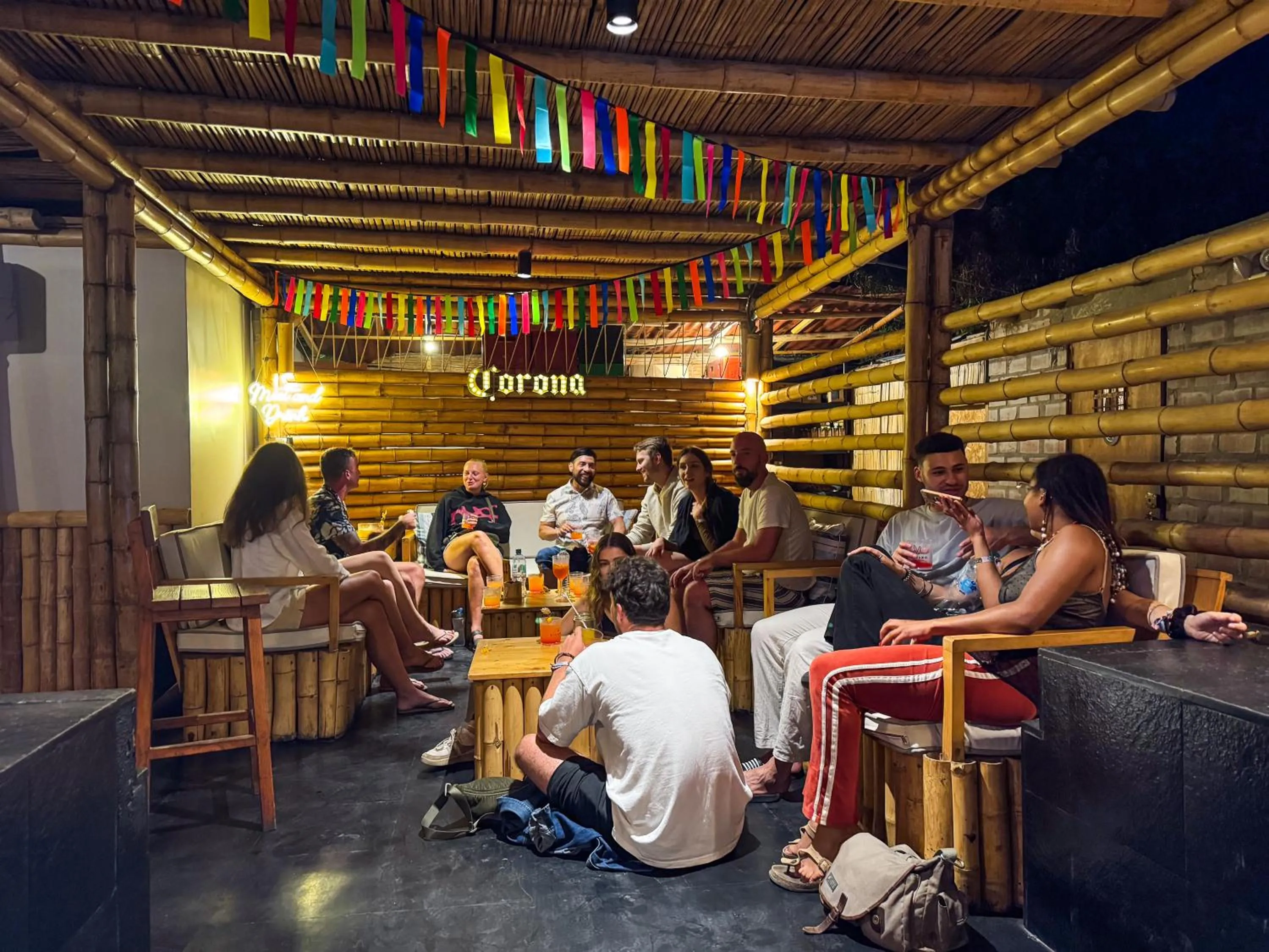 Restaurant/places to eat in Viajero Paracas Hostel