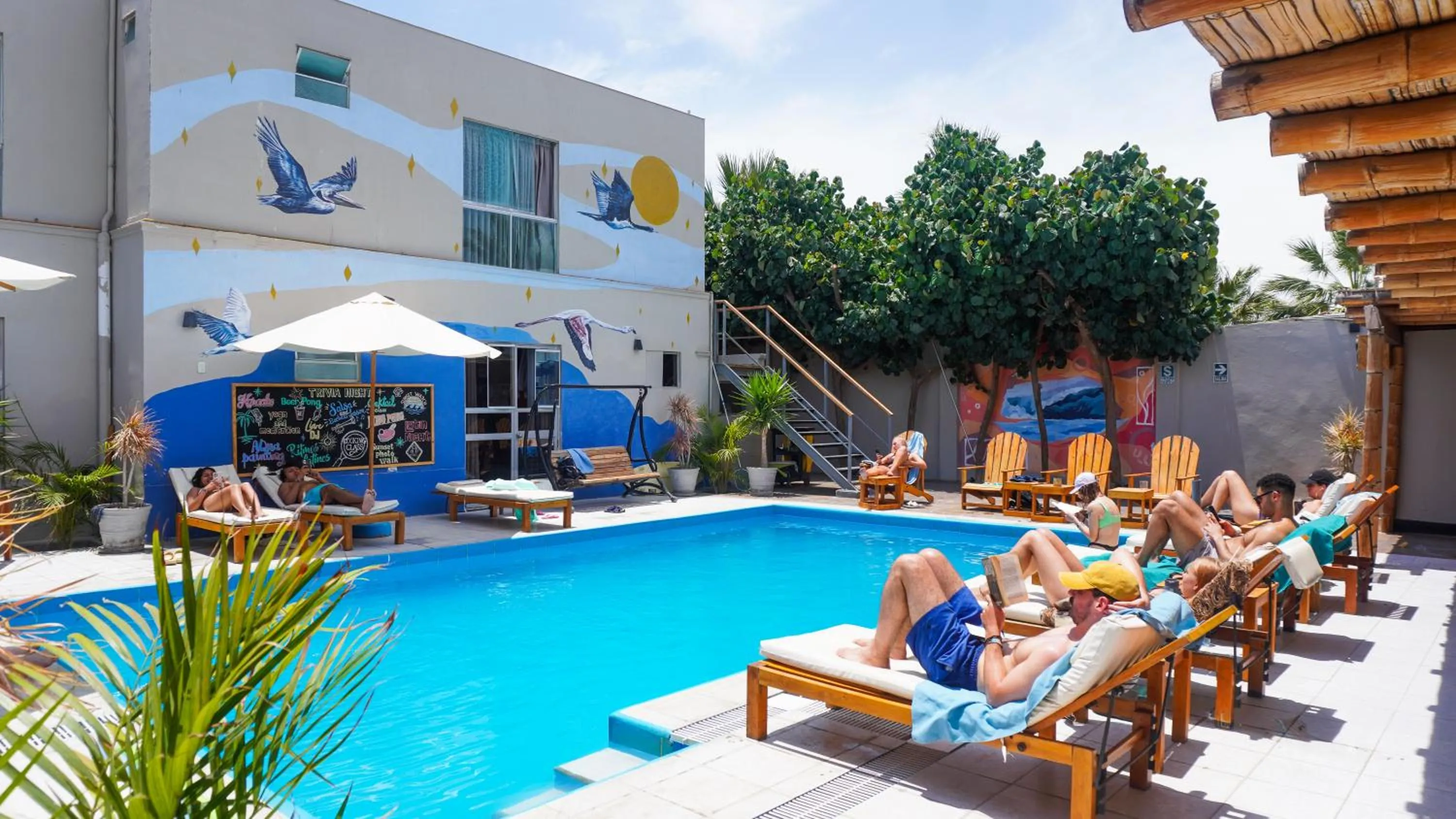 Property building in Viajero Paracas Hostel