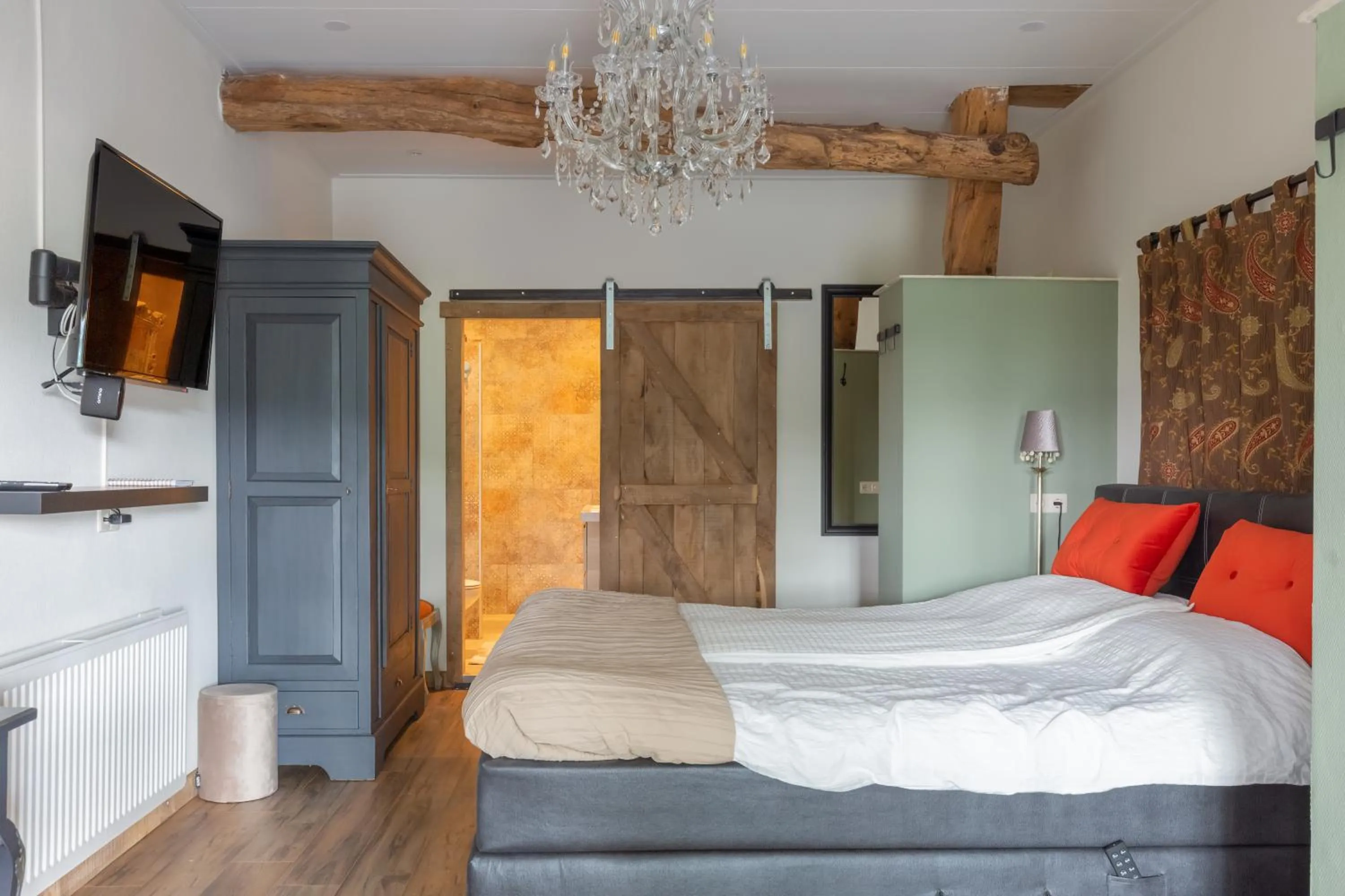 Bed in Bed and Breakfast De Boerderij Kamer