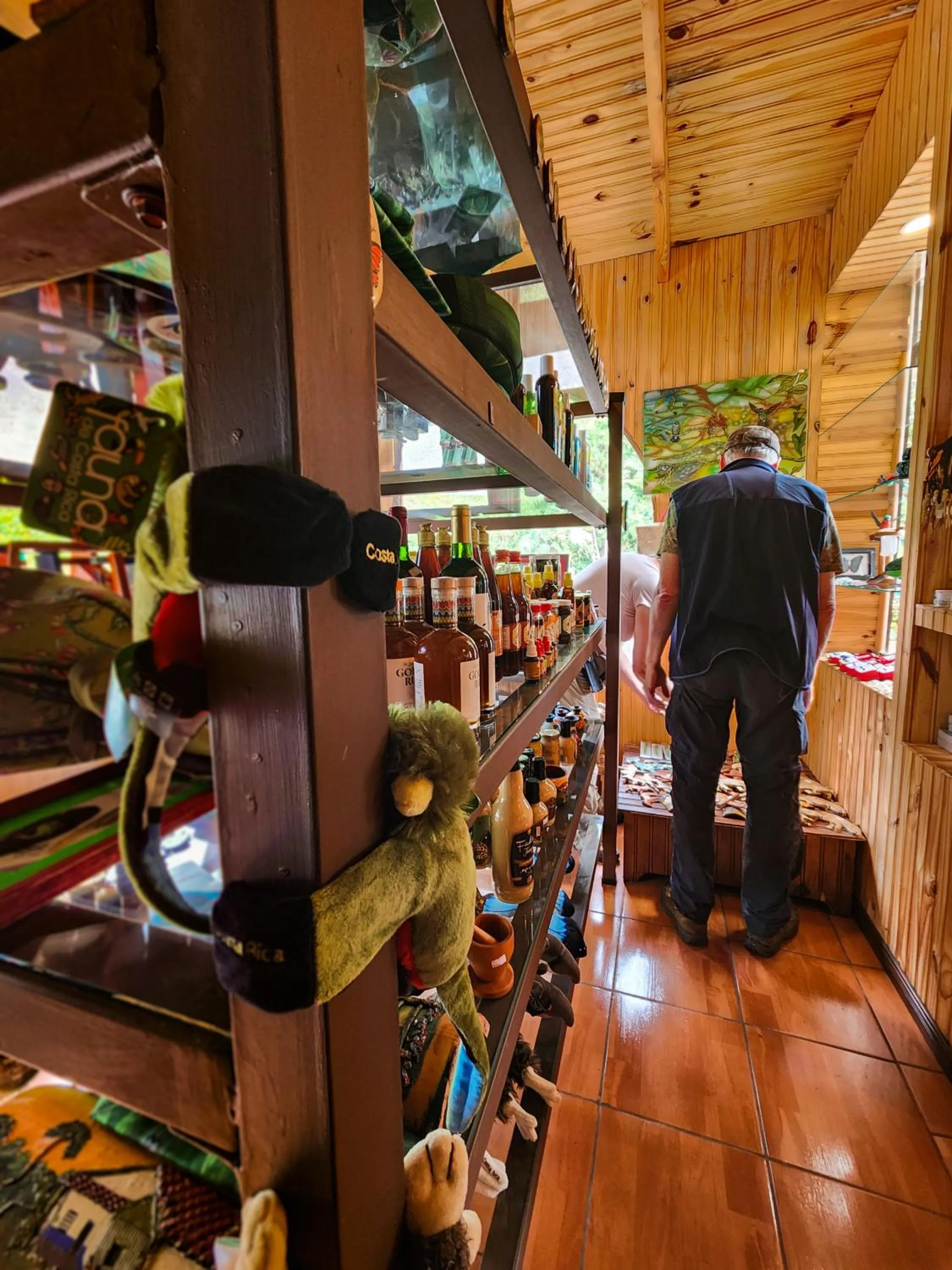 People in Paraíso Quetzal Lodge