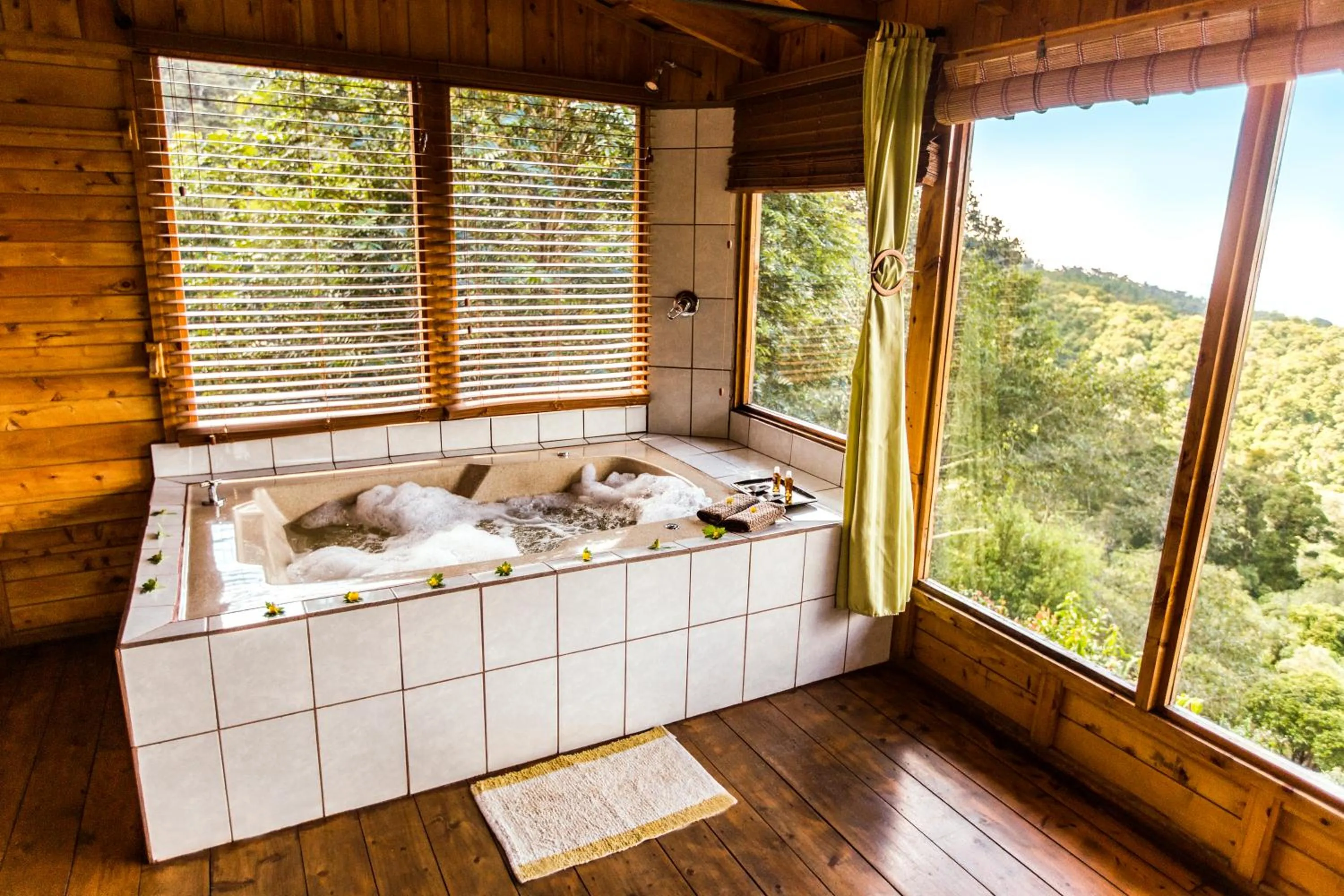 Bathroom in Paraíso Quetzal Lodge
