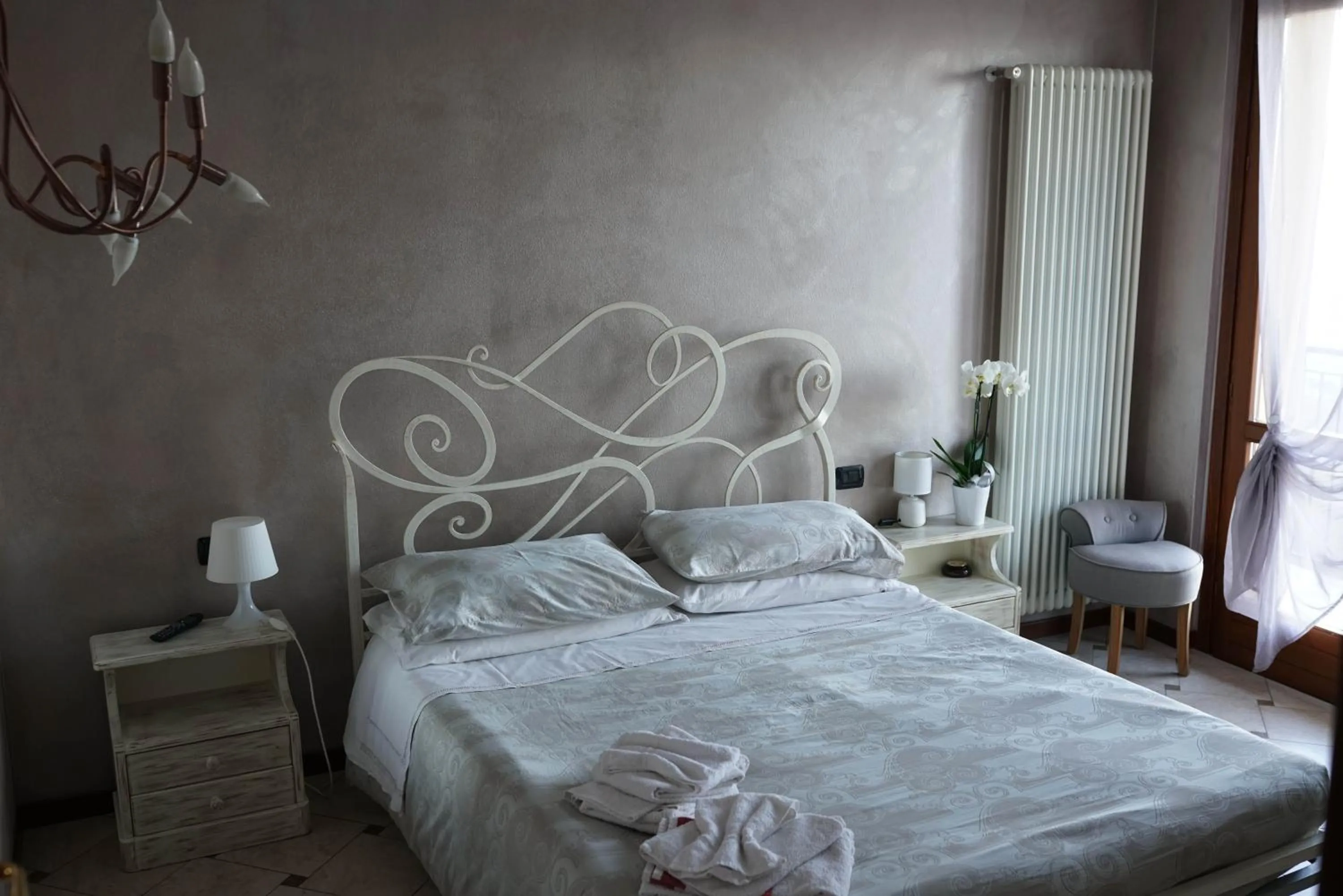 Bedroom, Bed in Portola la vecchia dimora