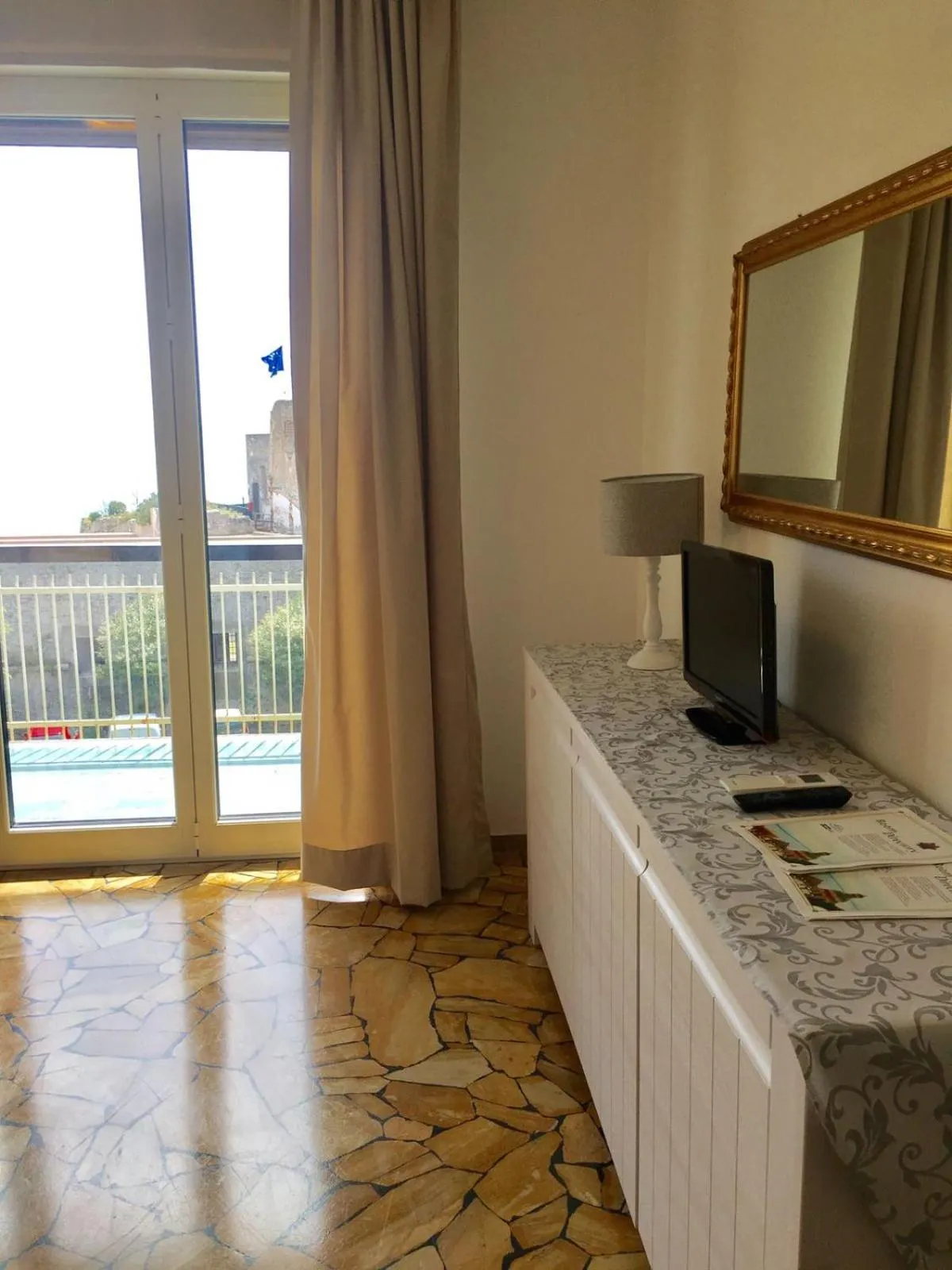 TV and multimedia in Park Hotel Castello