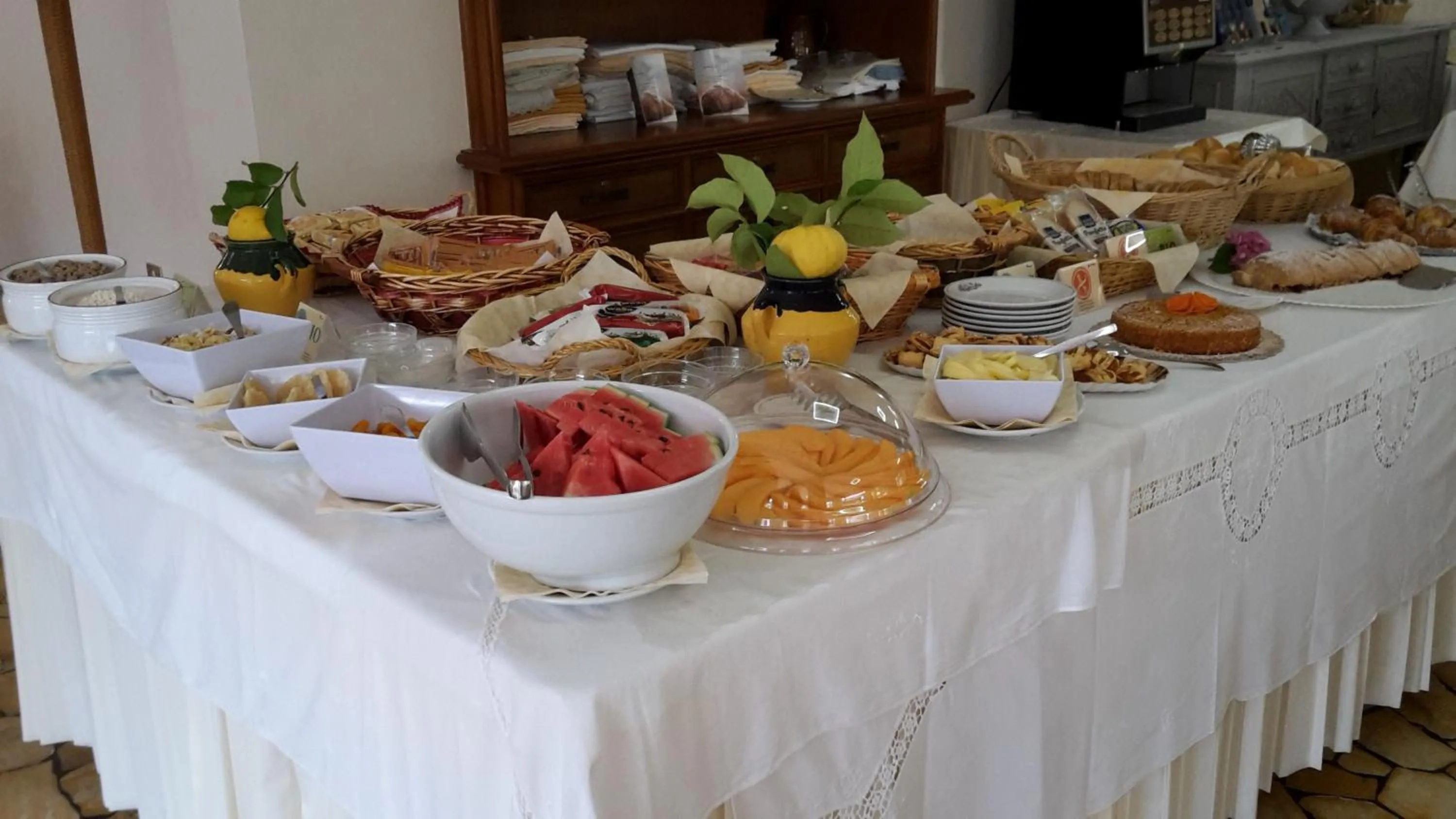 Food and drinks in Park Hotel Castello