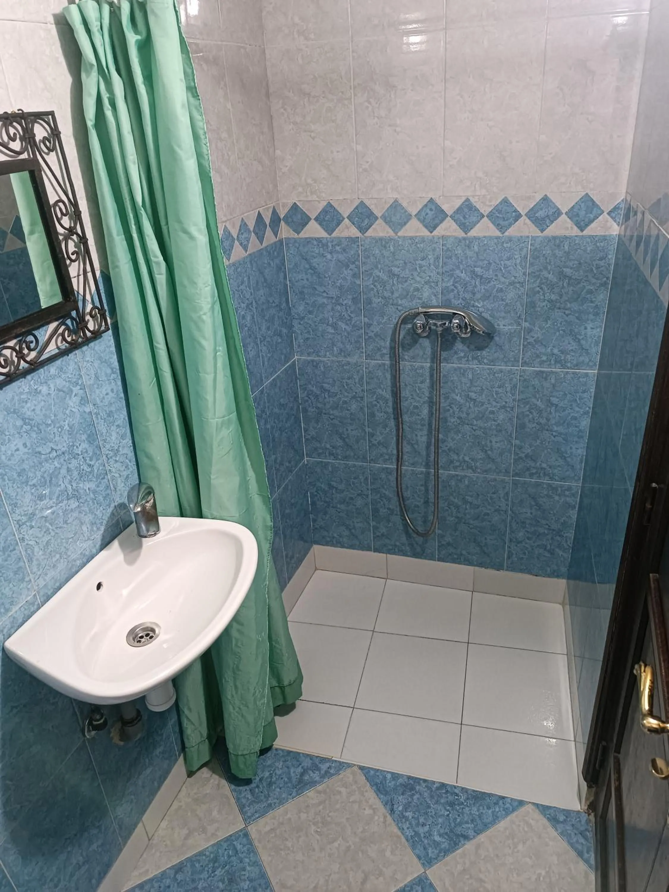 Bathroom in Sindi Sud