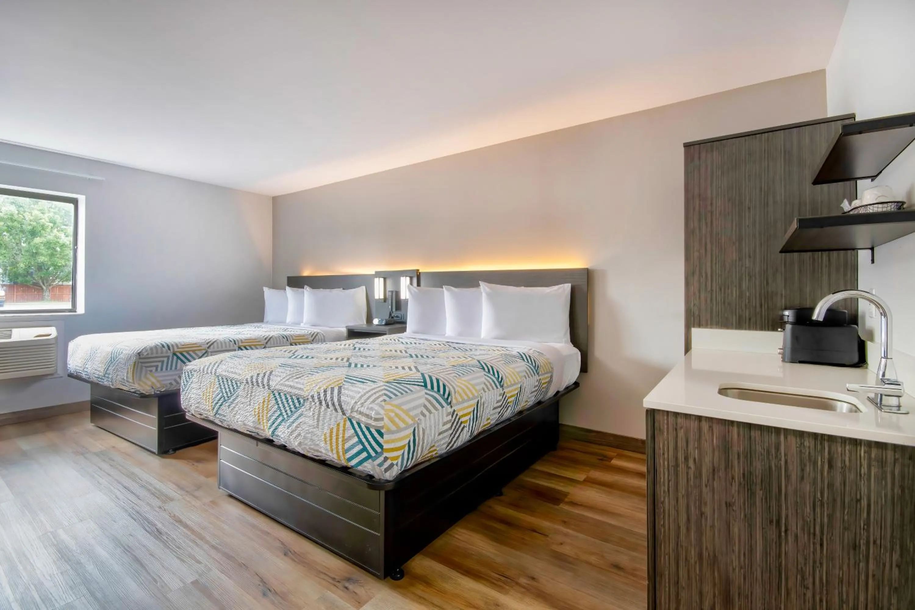 Bedroom, Bed in Studio 6 Georgetown KY Lexington North