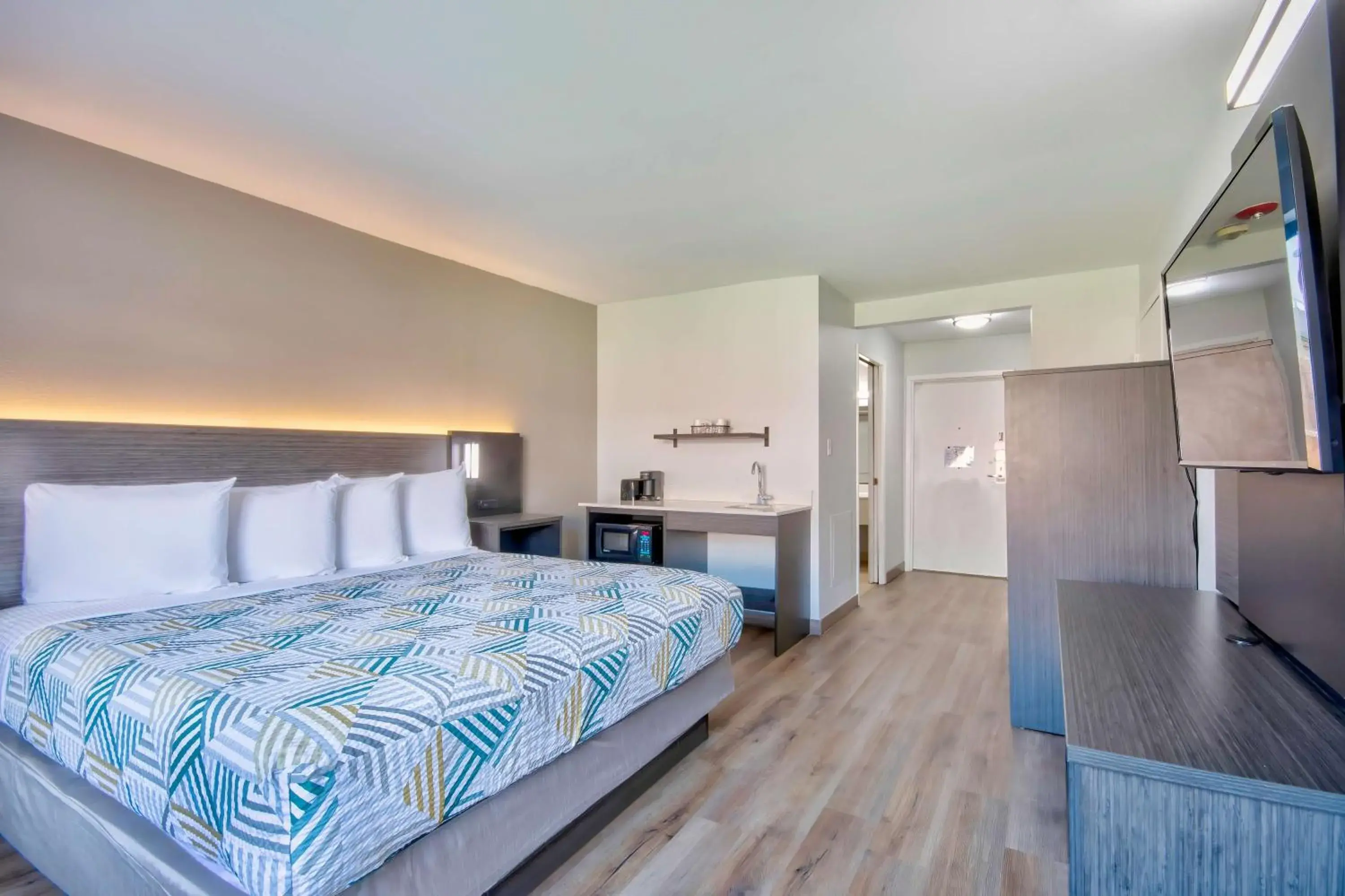 Bedroom, Bed in Studio 6 Georgetown KY Lexington North Bedroom, Bed in Studio 6 Georgetown KY Lexington North