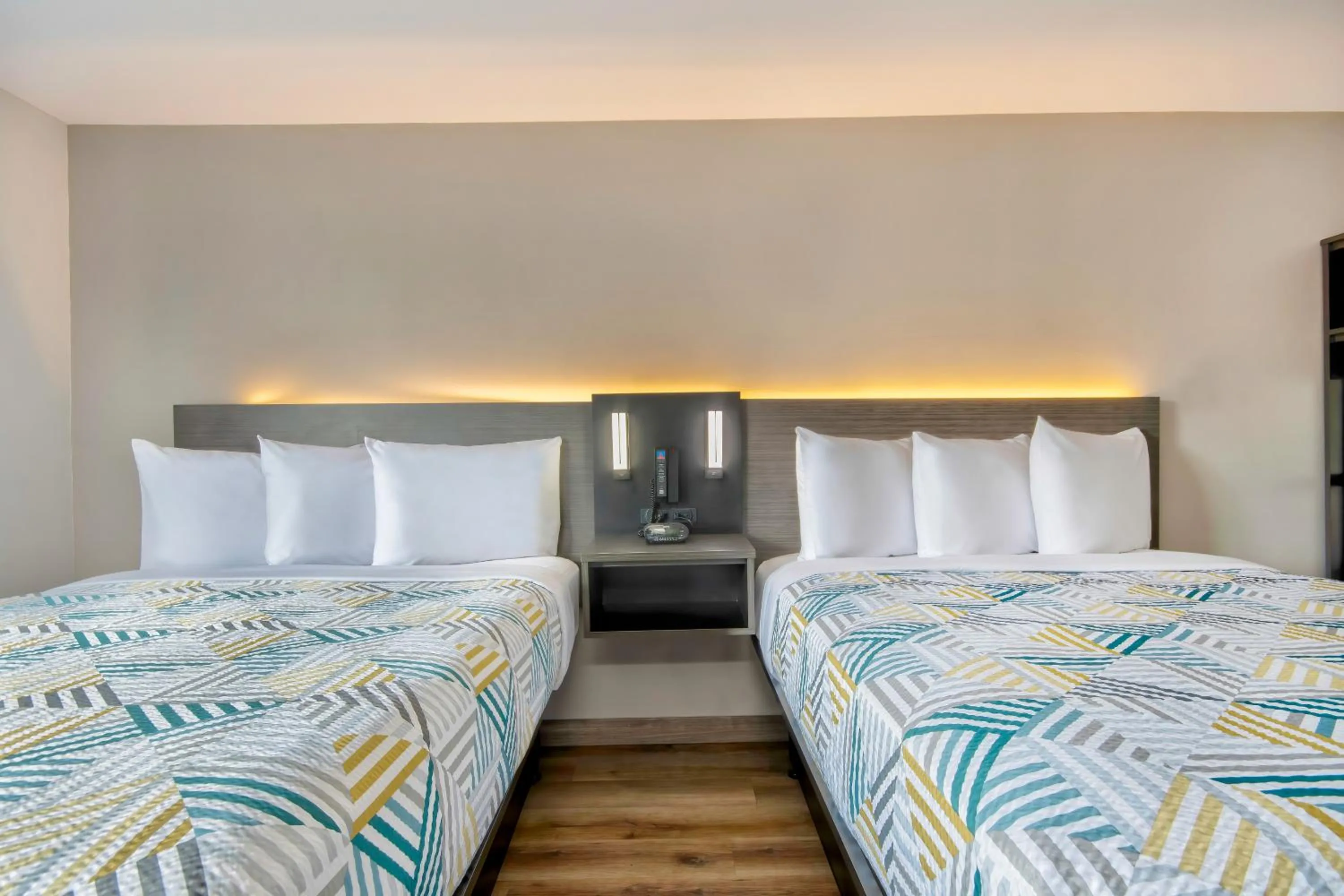 Bedroom, Bed in Studio 6 Georgetown KY Lexington North