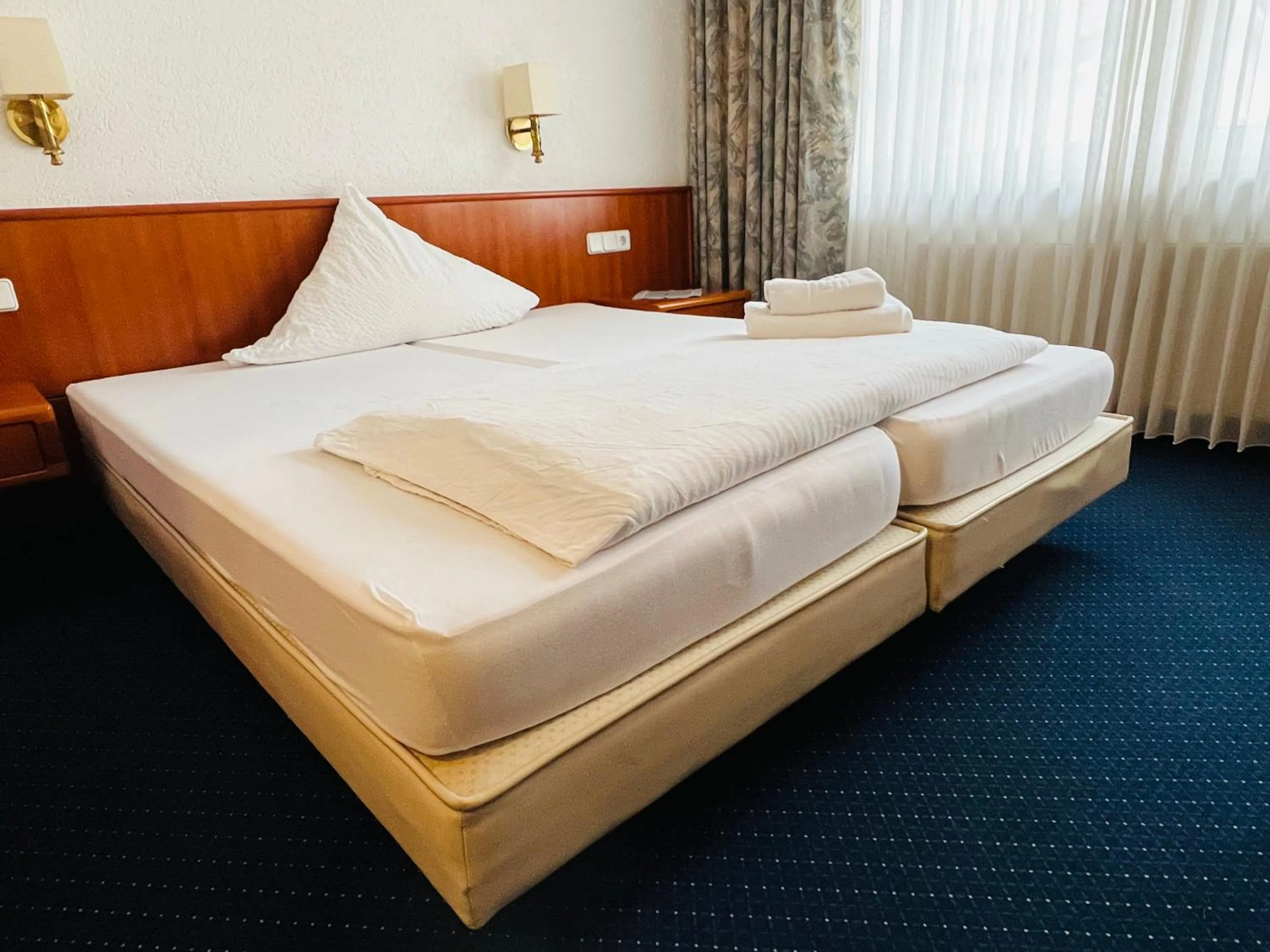 Bed in Hotel Weller Kahl am Main