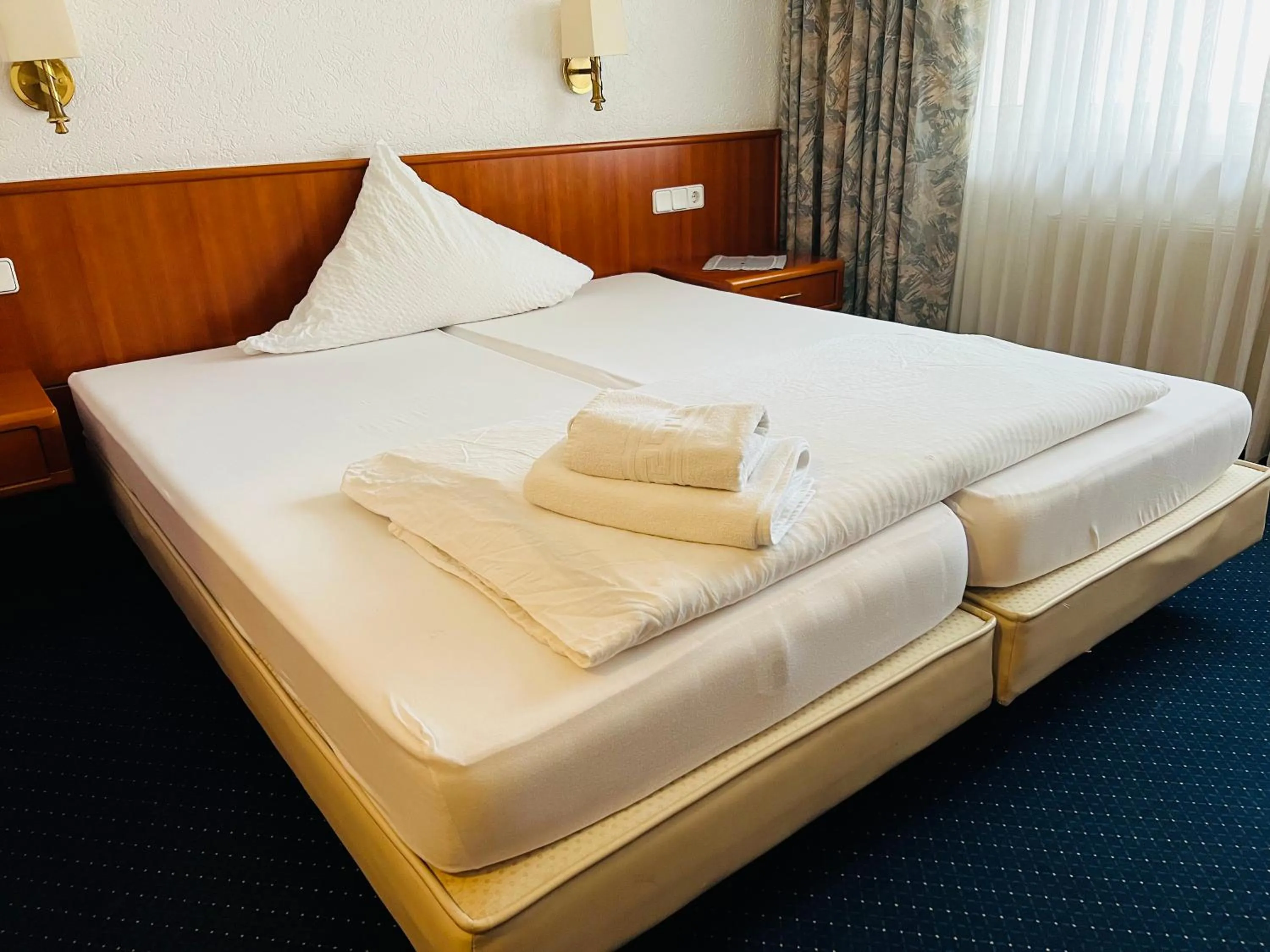 Bed in Hotel Weller Kahl am Main