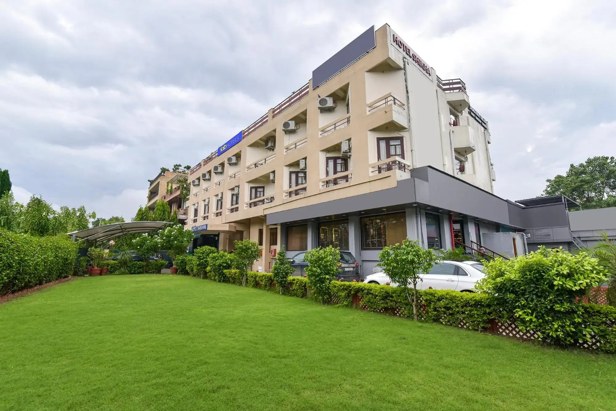 Property building in FabHotel Shikha Property building in FabHotel Shikha