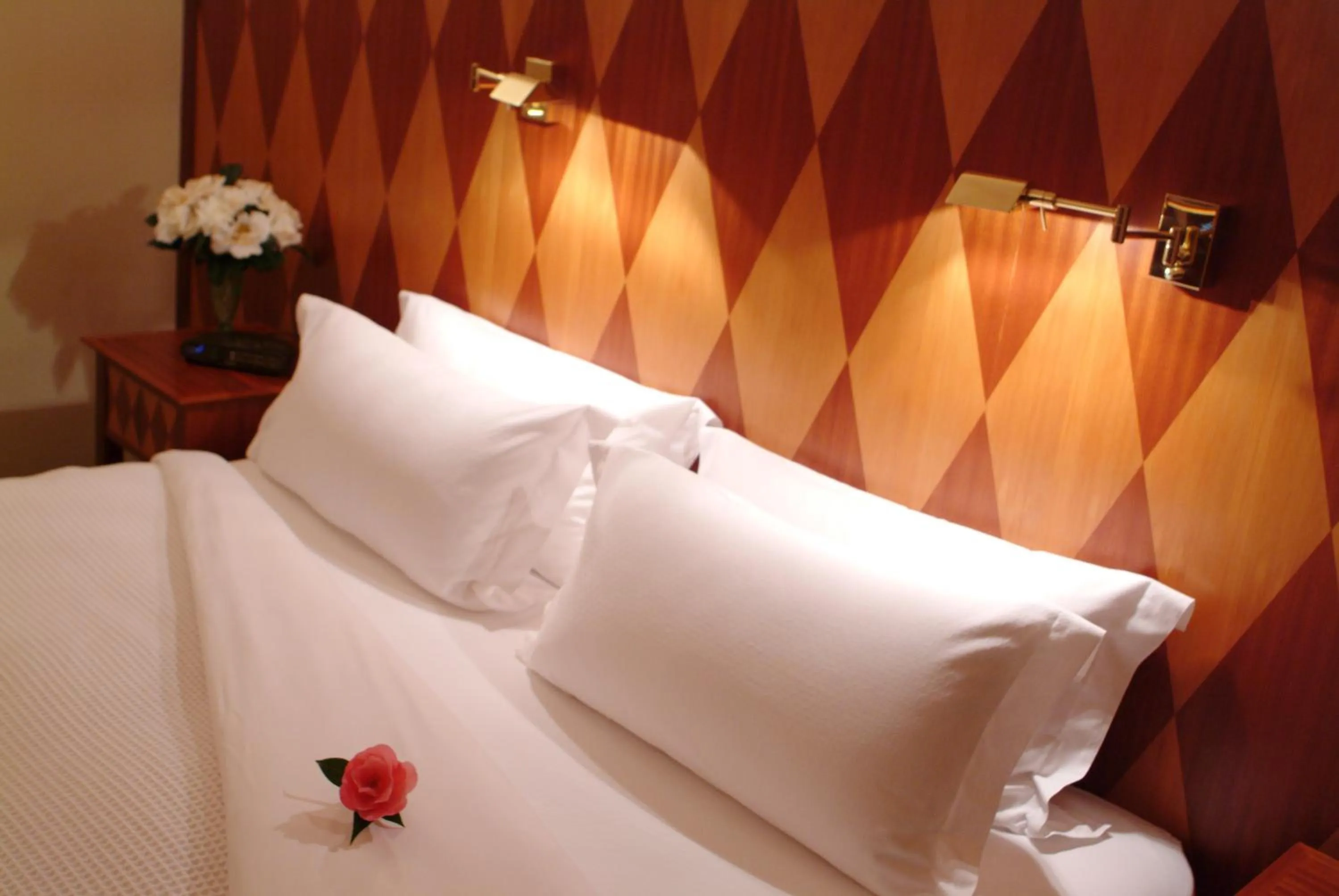 Bed in Lake Taupo Lodge