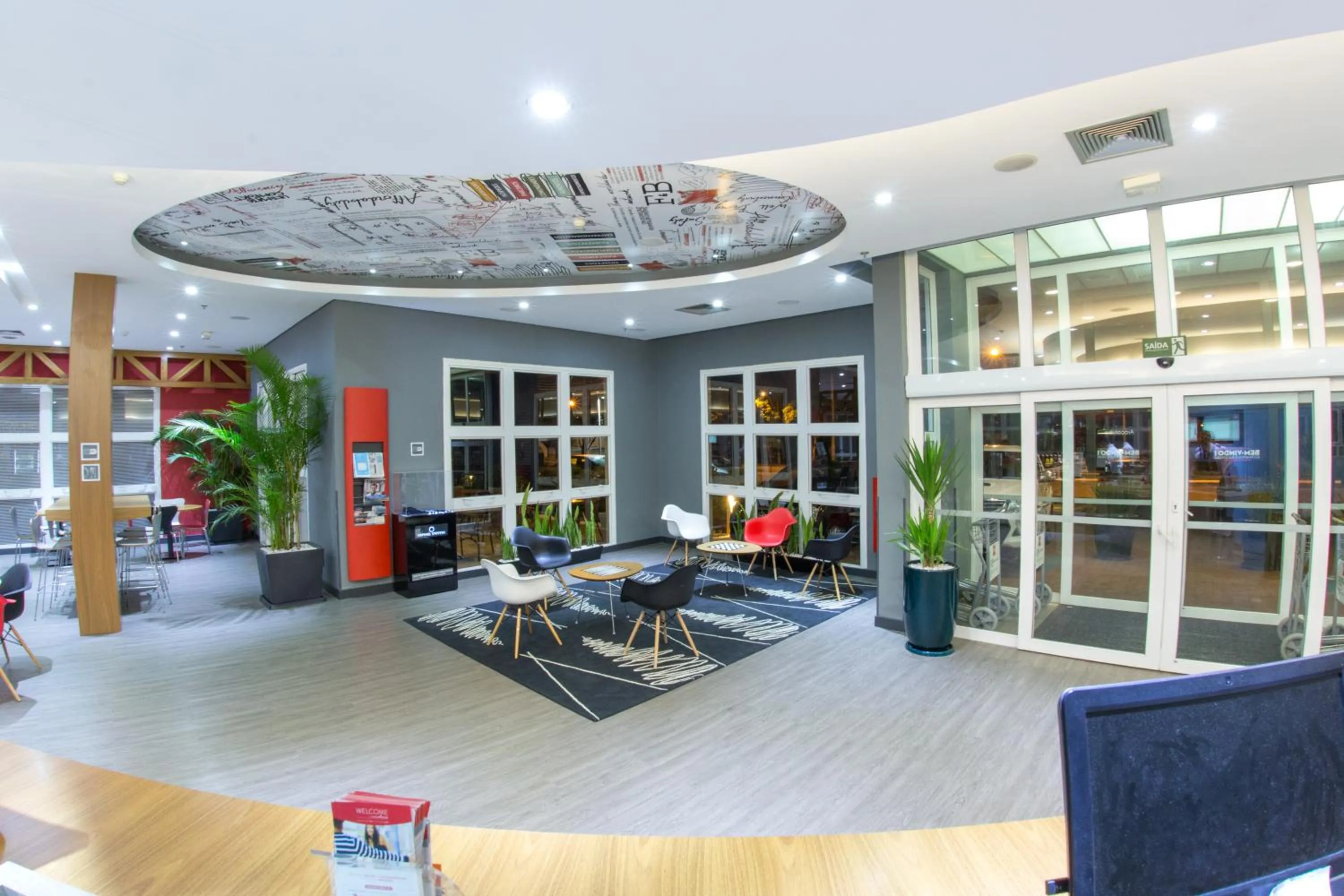 Living room in ibis Araçatuba