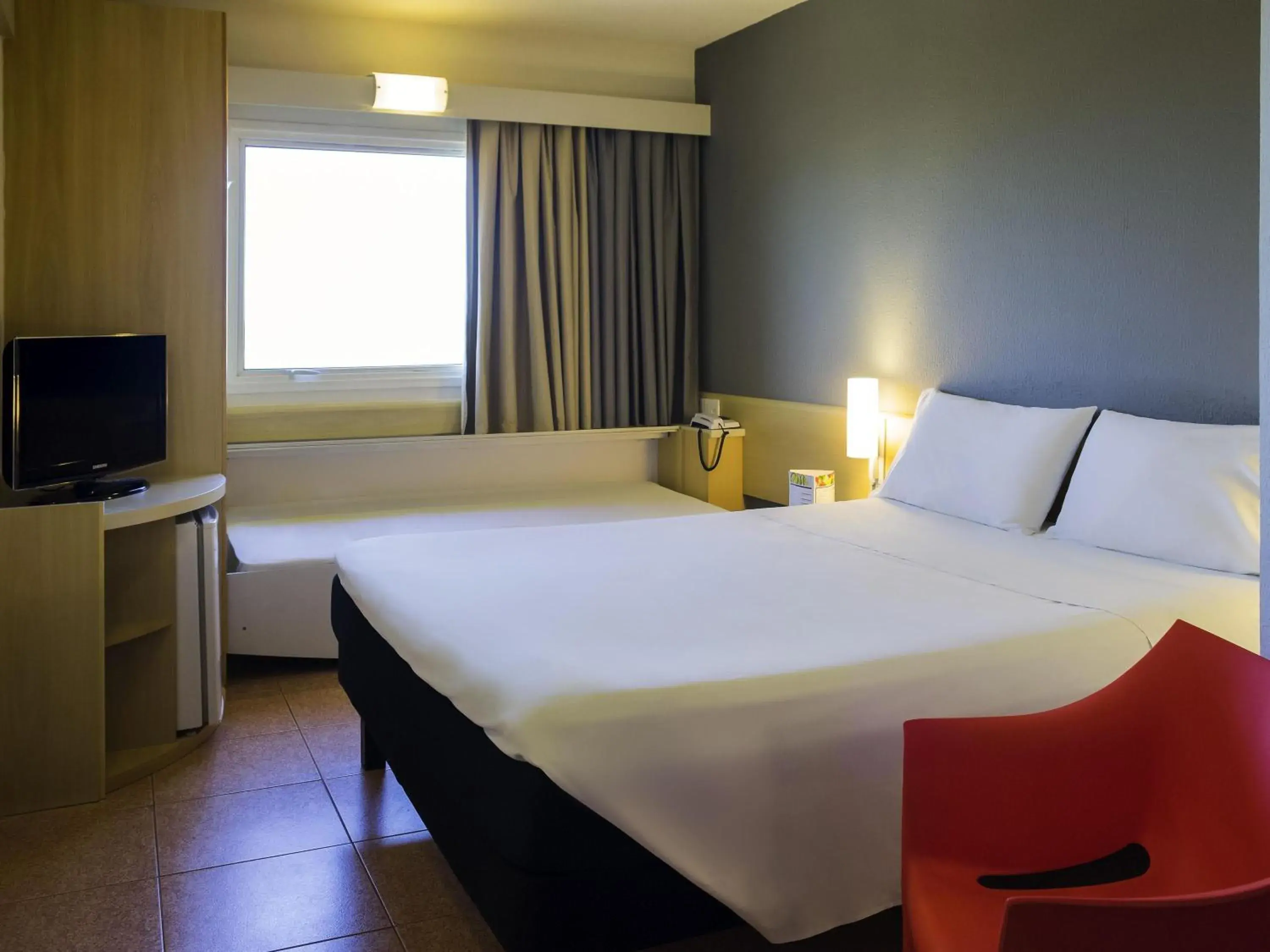 Bedroom, Bed in ibis Araçatuba Bedroom, Bed in ibis Araçatuba