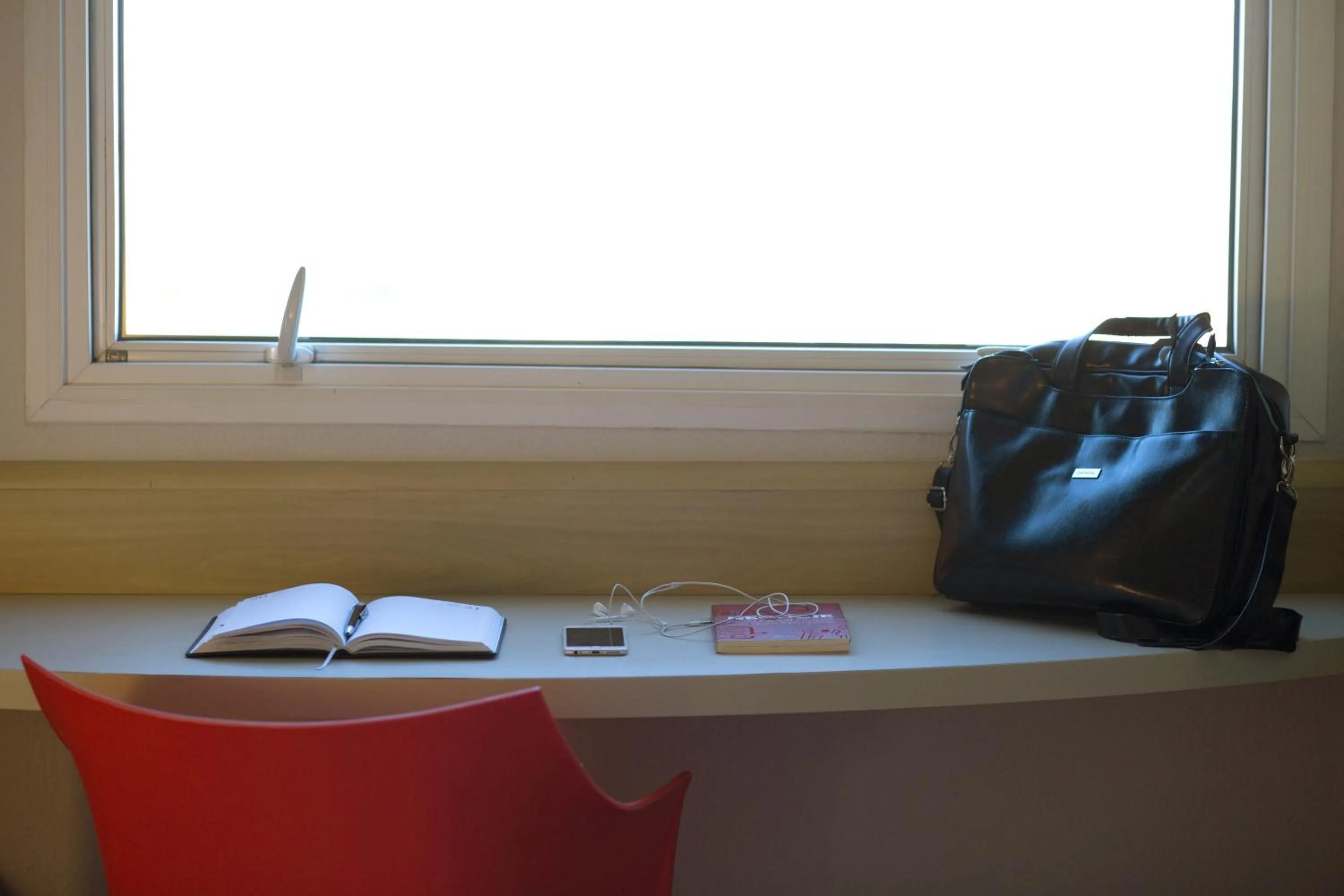 Photo of the whole room in ibis Araçatuba