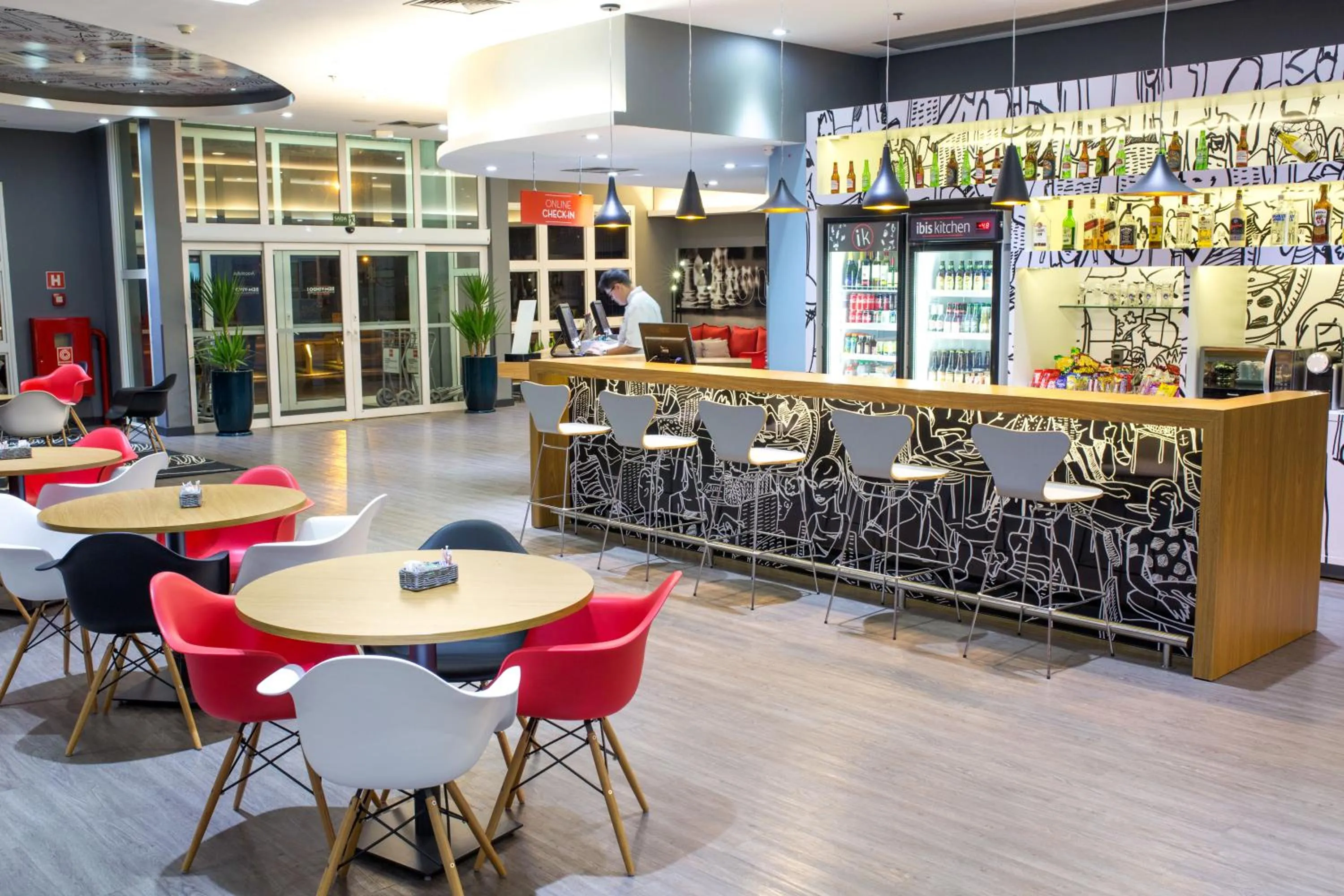 Lounge or bar in ibis Araçatuba